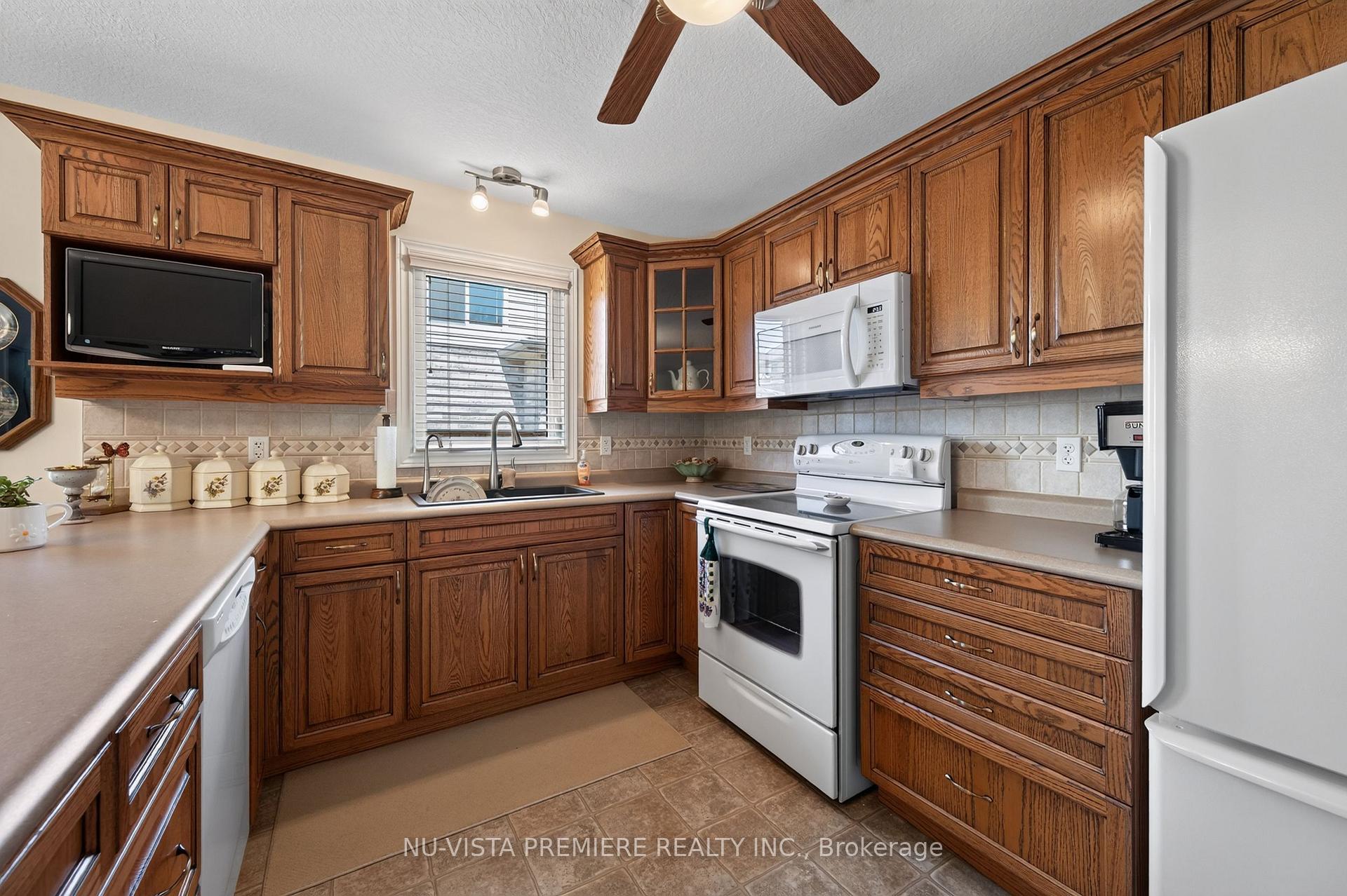 Photo 13 of 1616 Blackmaple Crescent, London, East A — HOMEH