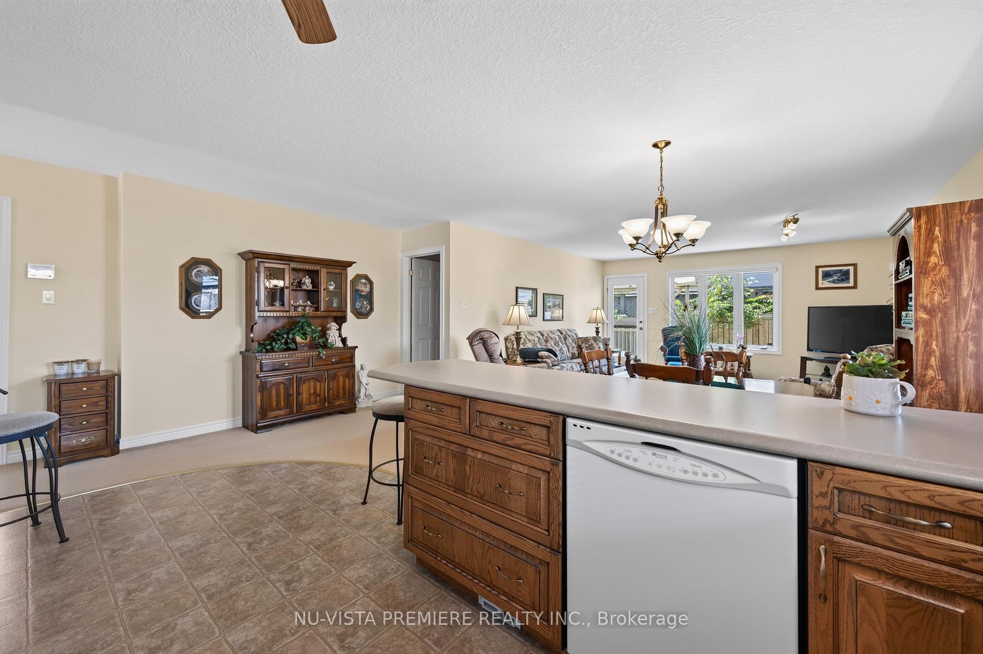 Photo 14 of 1616 Blackmaple Crescent, London, East A — HOMEH
