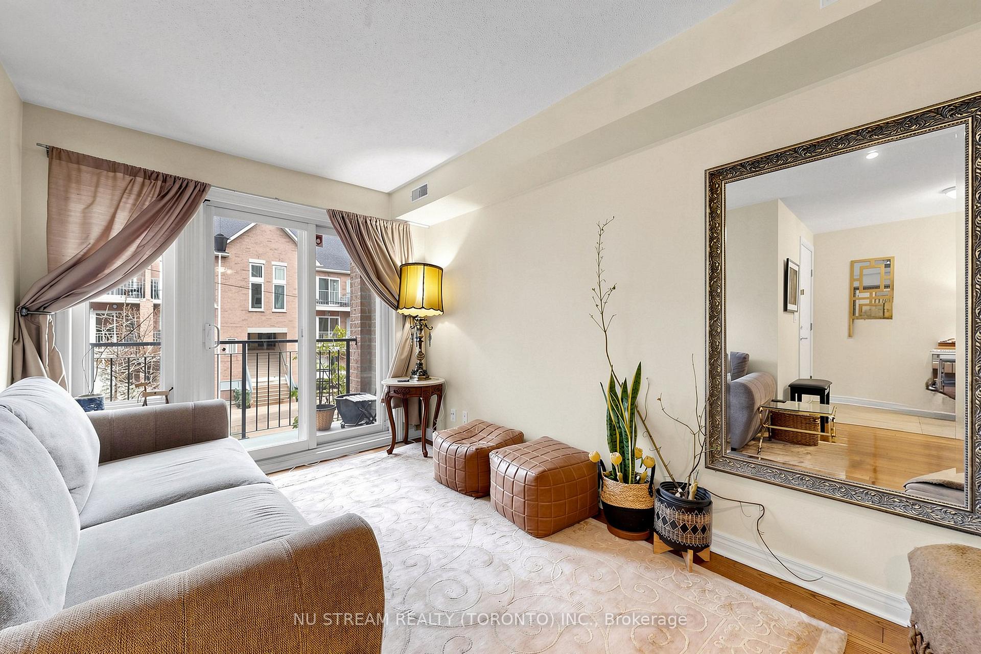 Photo 7 of Unit 201, 10 Brian Peck Crescent, Toronto, Leaside — HOMEH