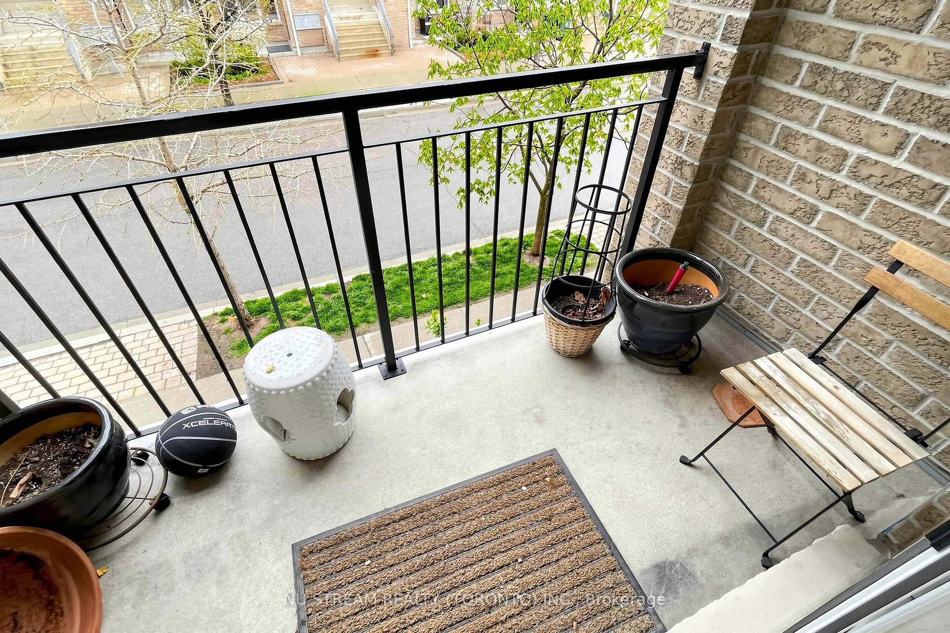 Photo 20 of Unit 201, 10 Brian Peck Crescent, Toronto, Leaside — HOMEH