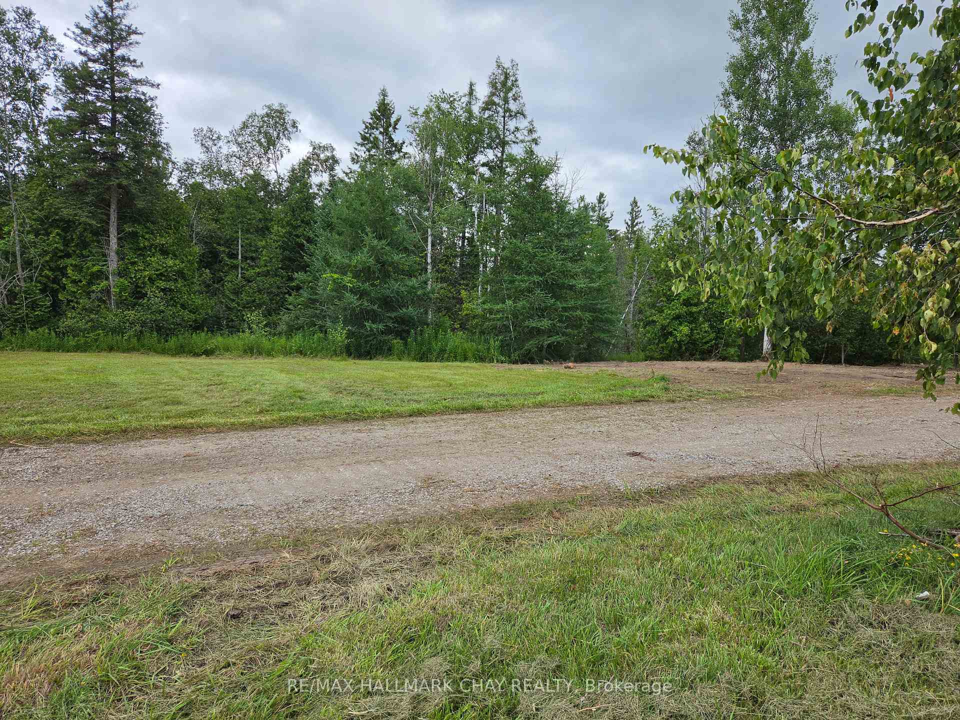 Photo 2 of 1017 Line 8 North, Oro-Medonte, Rural Oro-Medonte — HOMEH