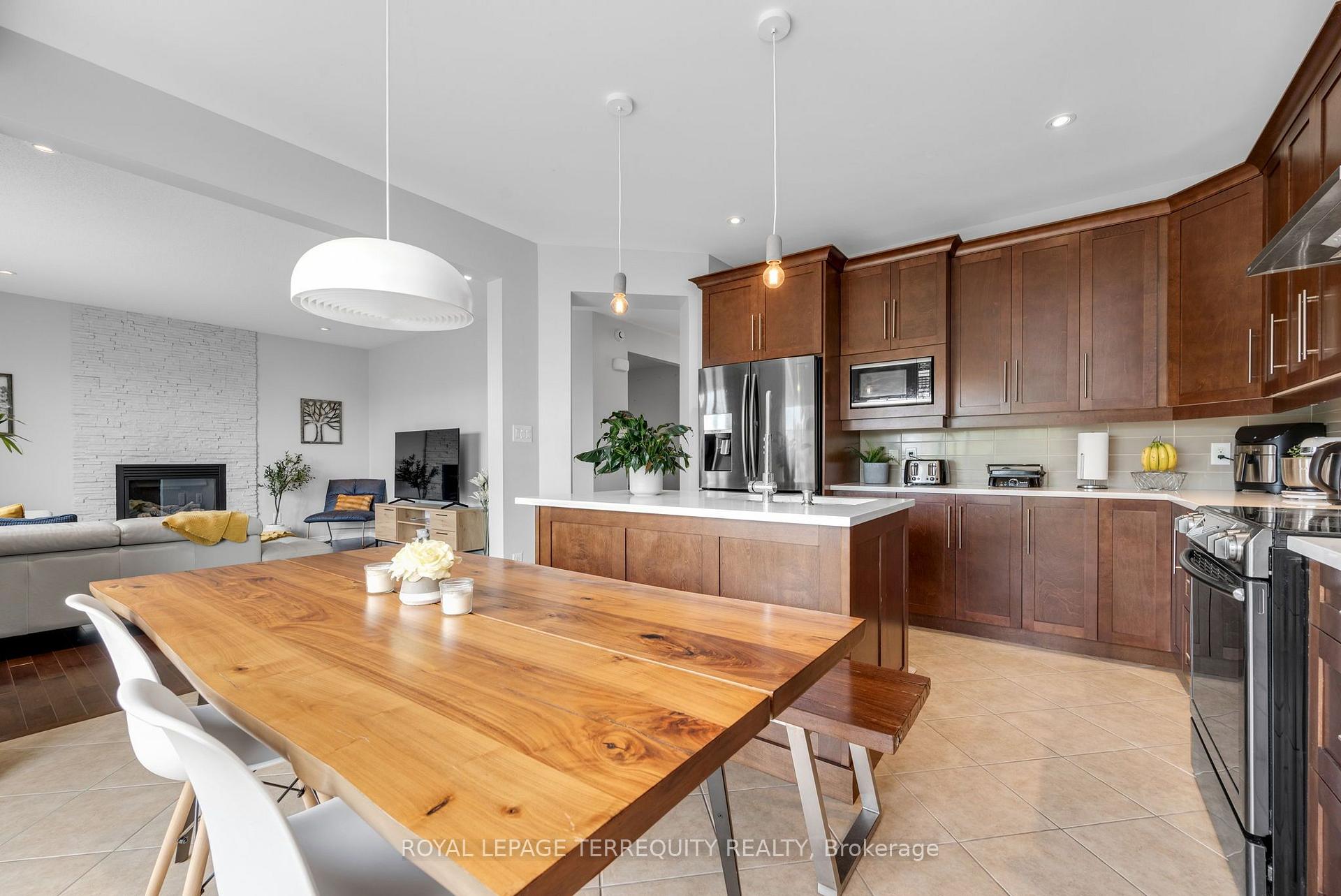 Photo 25 of 433 Callisto Way, Ottawa, Barrhaven - Stonebridge — HOMEH