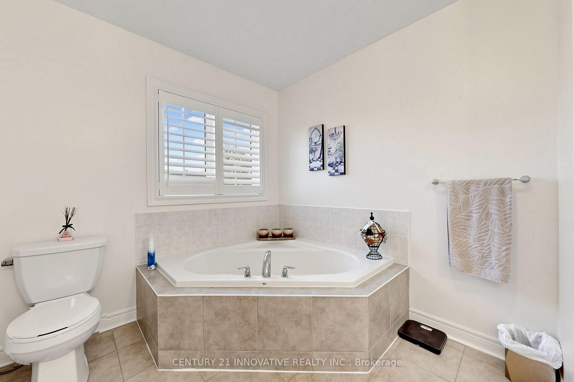 Photo 37 of 446 Bessborough Drive, Milton, Harrison — HOMEH