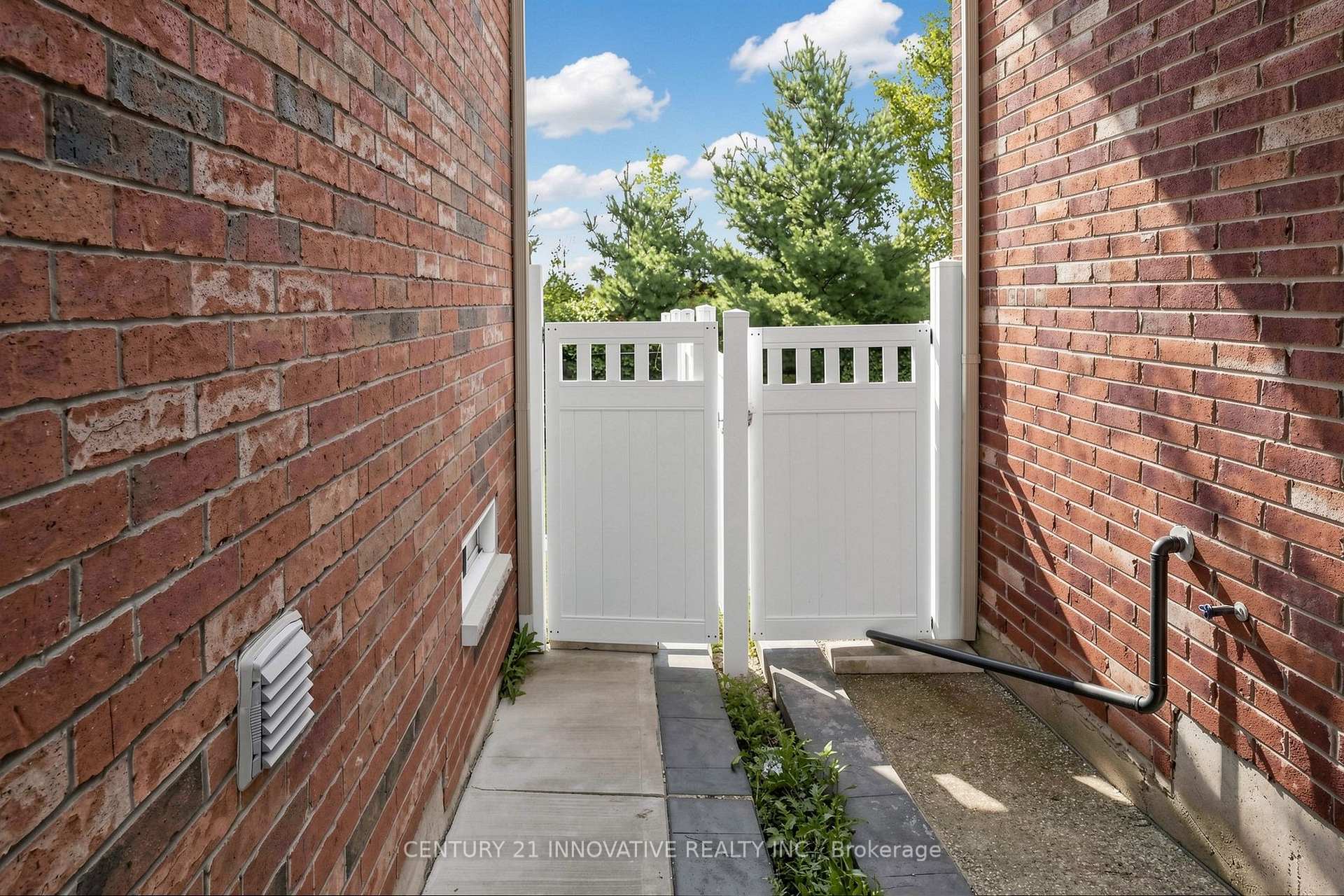 Photo 63 of 446 Bessborough Drive, Milton, Harrison — HOMEH