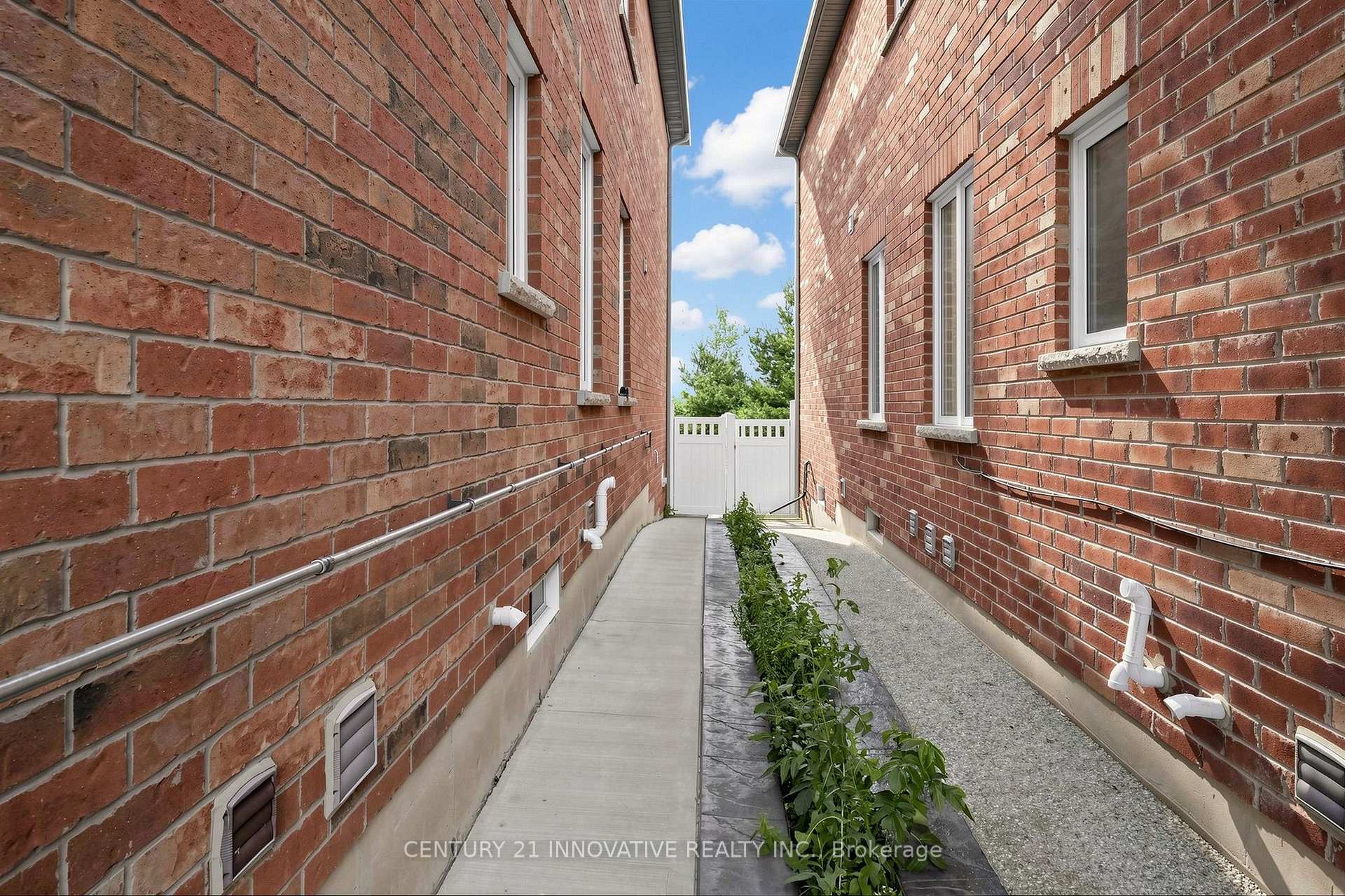 Photo 64 of 446 Bessborough Drive, Milton, Harrison — HOMEH