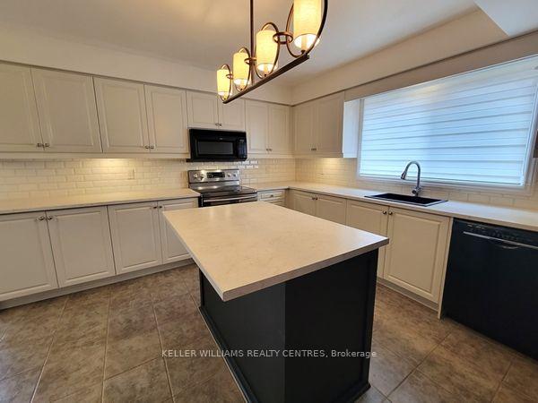 Photo 10 of 19 Northview Crescent, Barrie, Northwest — HOMEH