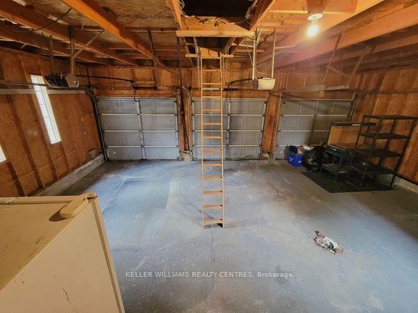 Photo 35 of 19 Northview Crescent, Barrie, Northwest — HOMEH