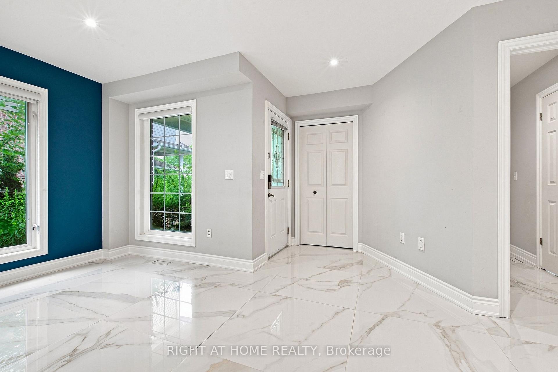 Photo 4 of 187 Clairfields Drive E, Guelph, Pineridge/Westminster Woods — HOMEH