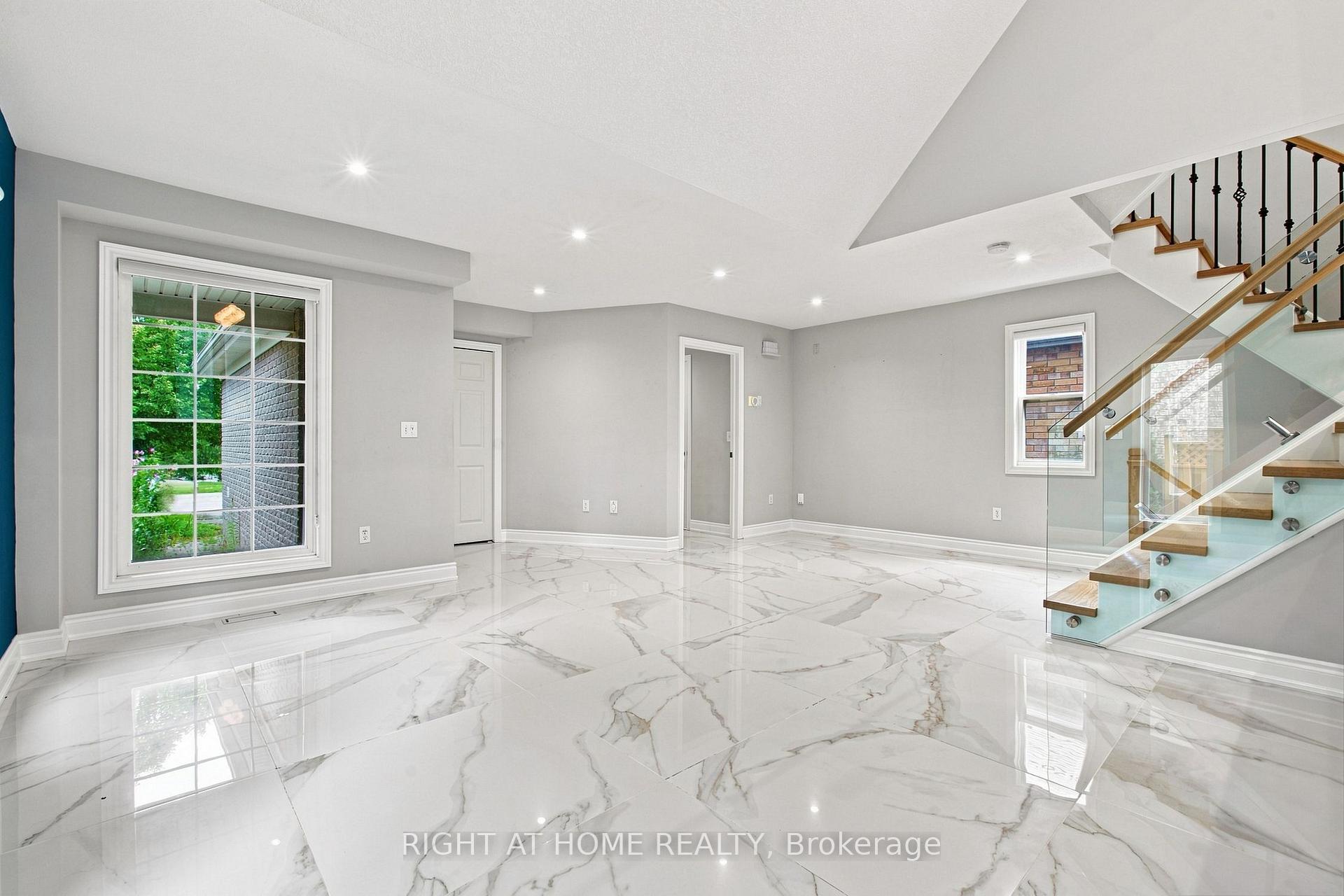 Photo 7 of 187 Clairfields Drive E, Guelph, Pineridge/Westminster Woods — HOMEH