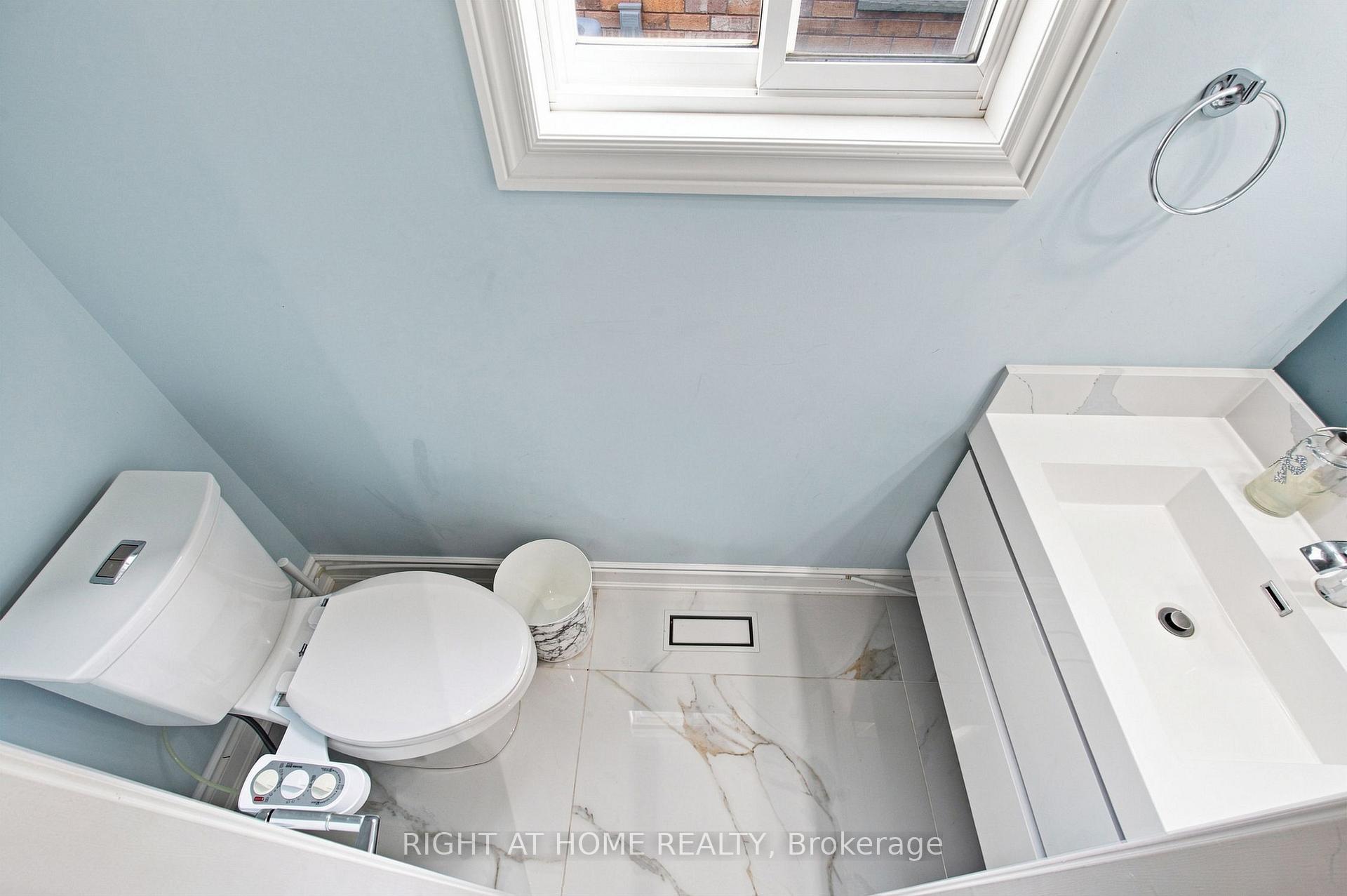 Photo 9 of 187 Clairfields Drive E, Guelph, Pineridge/Westminster Woods — HOMEH