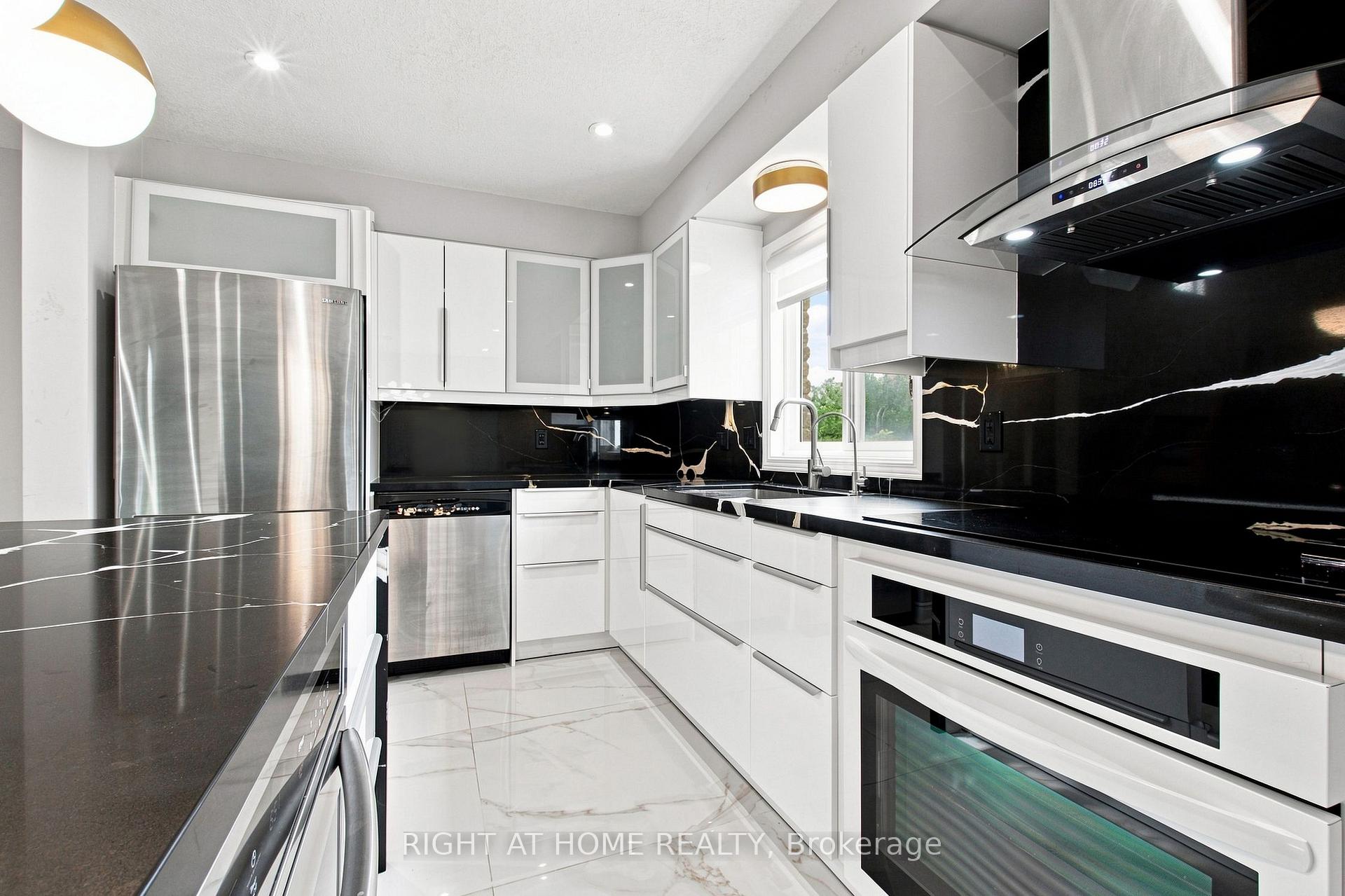 Photo 14 of 187 Clairfields Drive E, Guelph, Pineridge/Westminster Woods — HOMEH