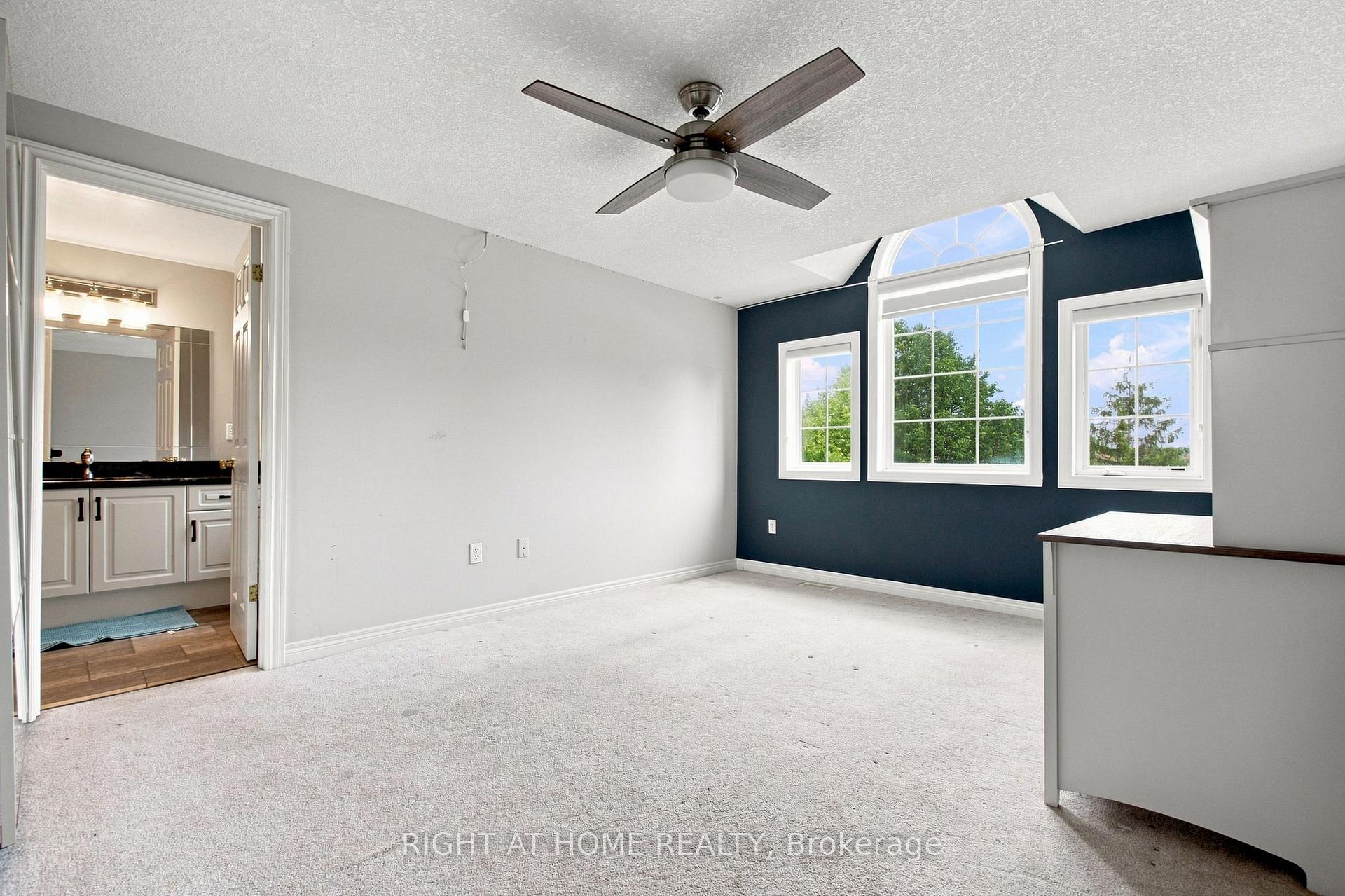 Photo 16 of 187 Clairfields Drive E, Guelph, Pineridge/Westminster Woods — HOMEH