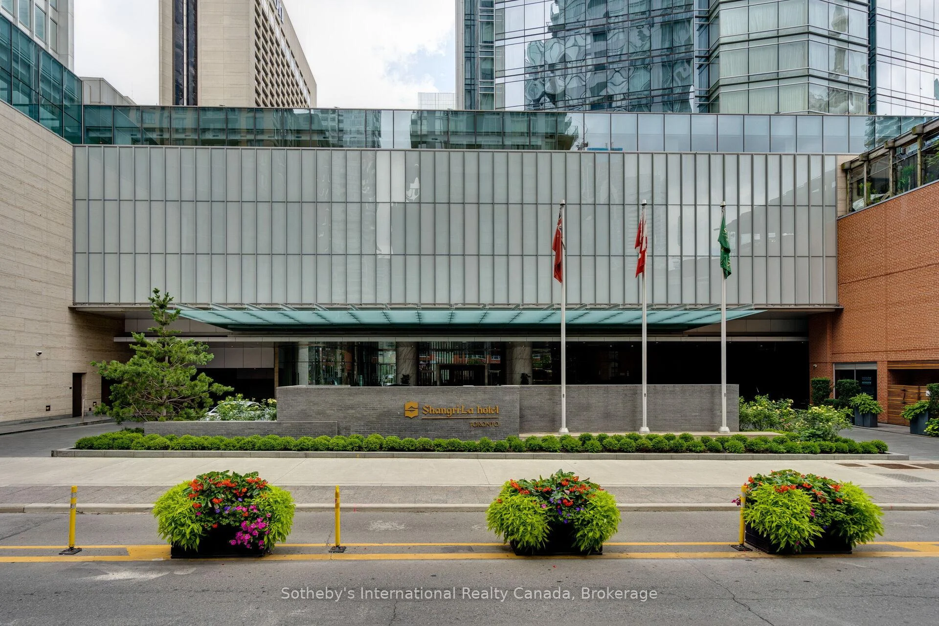 Photo 5 of Unit 2802, 180 University Avenue, Toronto, Bay Street Corridor — HOMEH
