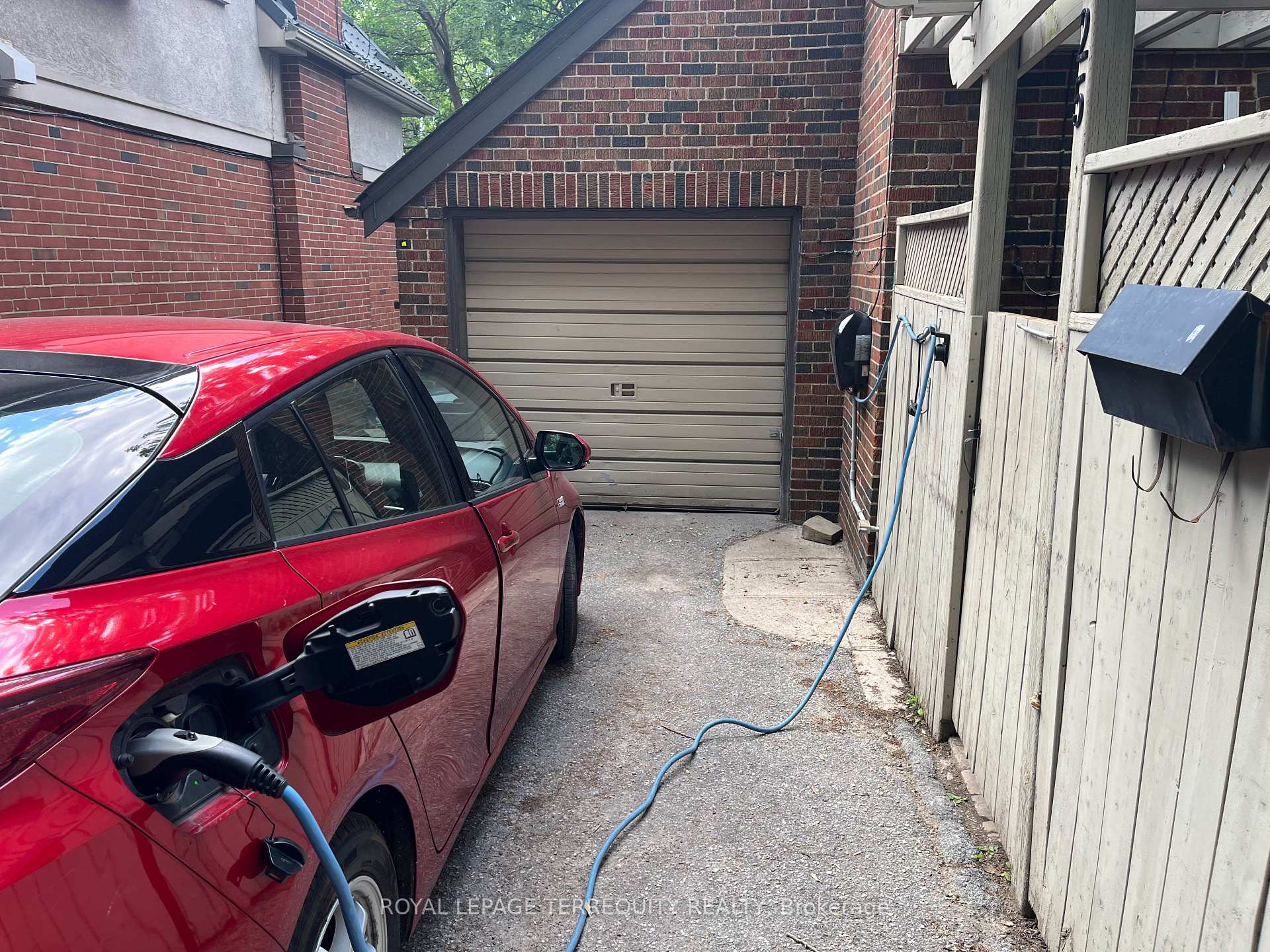 Photo 20 of 25 Halford Avenue, Toronto, Lambton Baby Point — HOMEH