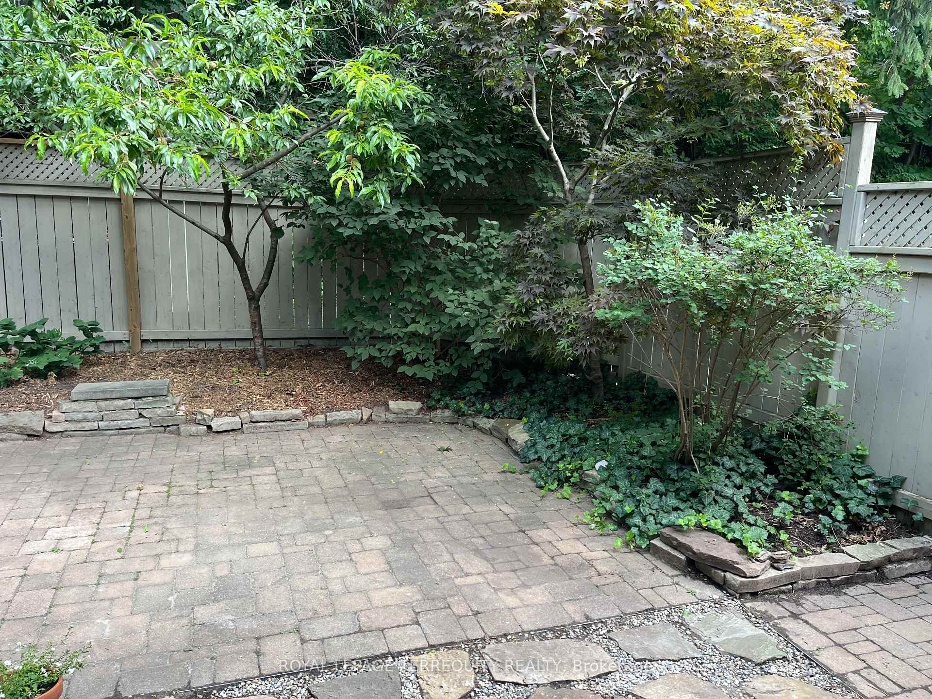 Photo 22 of 25 Halford Avenue, Toronto, Lambton Baby Point — HOMEH