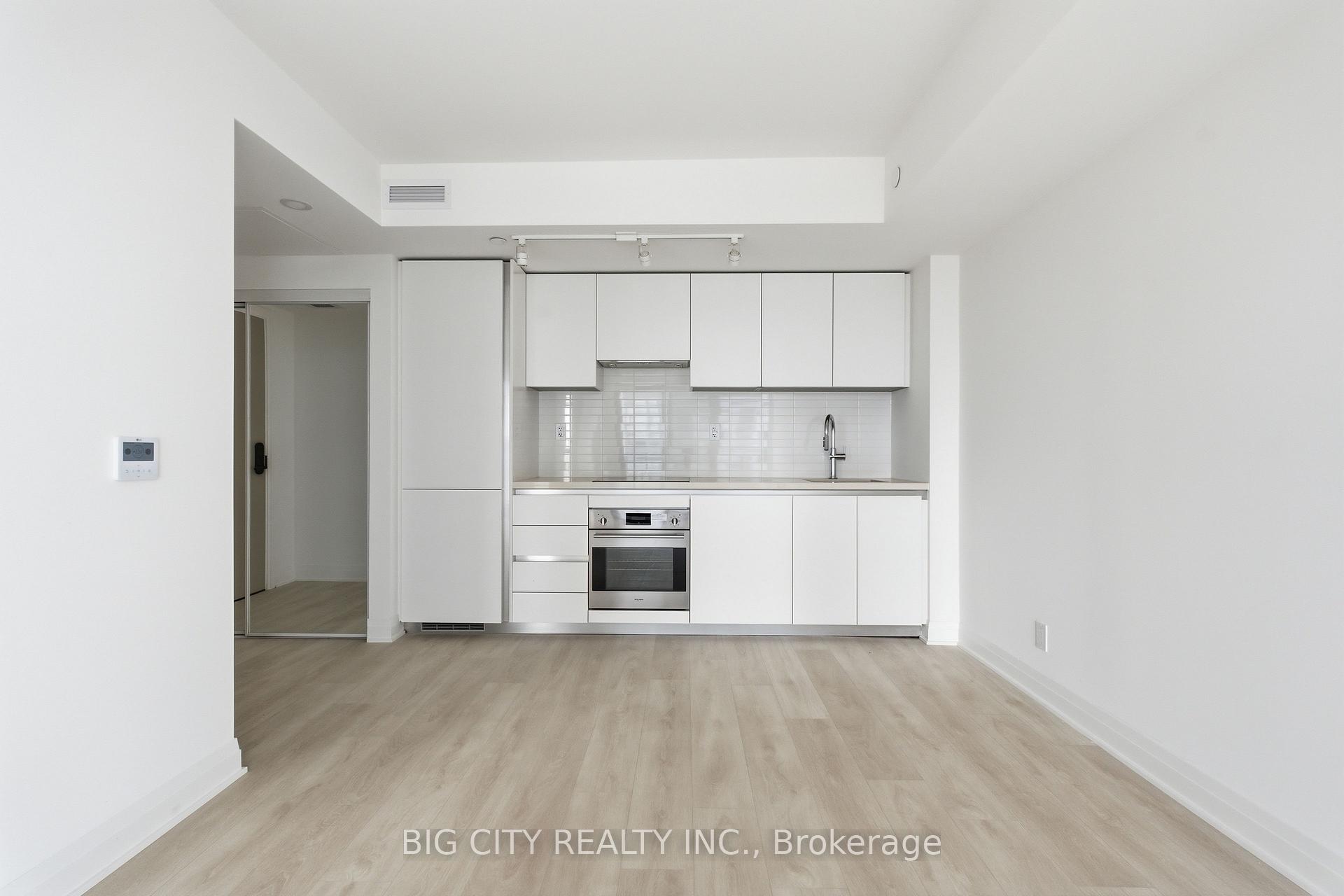 Photo 6 of Unit 1206, 25 Frederick Todd Way, Toronto, Thorncliffe Park — HOMEH