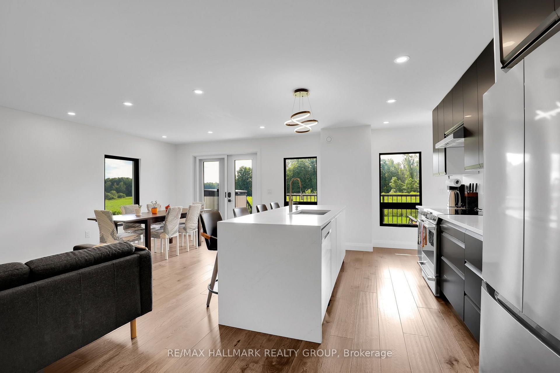 Photo 10 of 165 Knapp Street, Rideau Lakes, Rideau Lakes (South Crosby) Twp — HOMEH