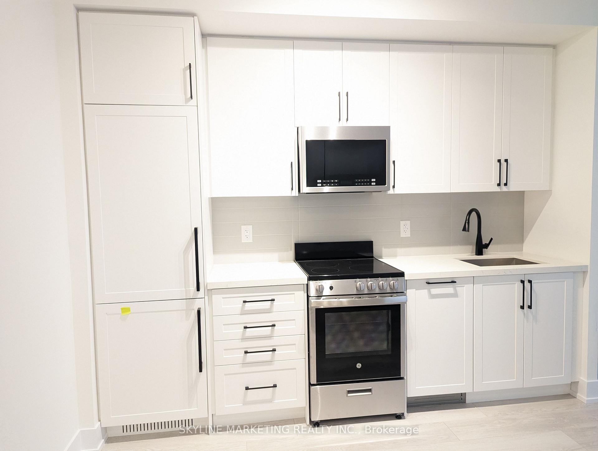 Photo 2 of Unit 525, 2450 Old Bronte Road, Oakville, Westmount — HOMEH