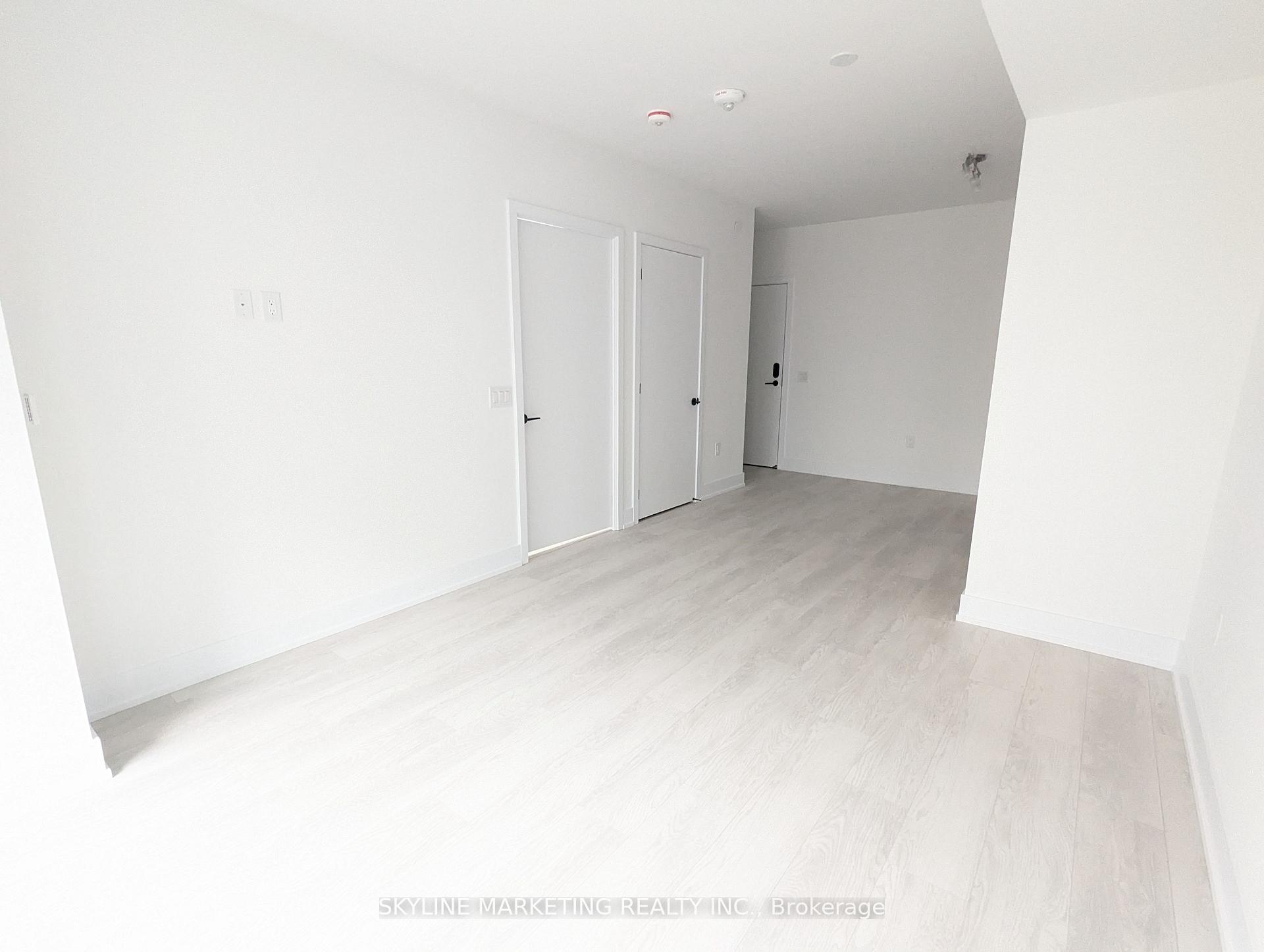 Photo 4 of Unit 525, 2450 Old Bronte Road, Oakville, Westmount — HOMEH