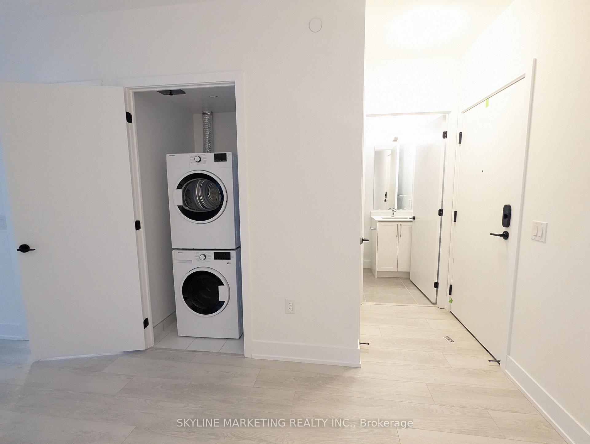 Photo 5 of Unit 525, 2450 Old Bronte Road, Oakville, Westmount — HOMEH