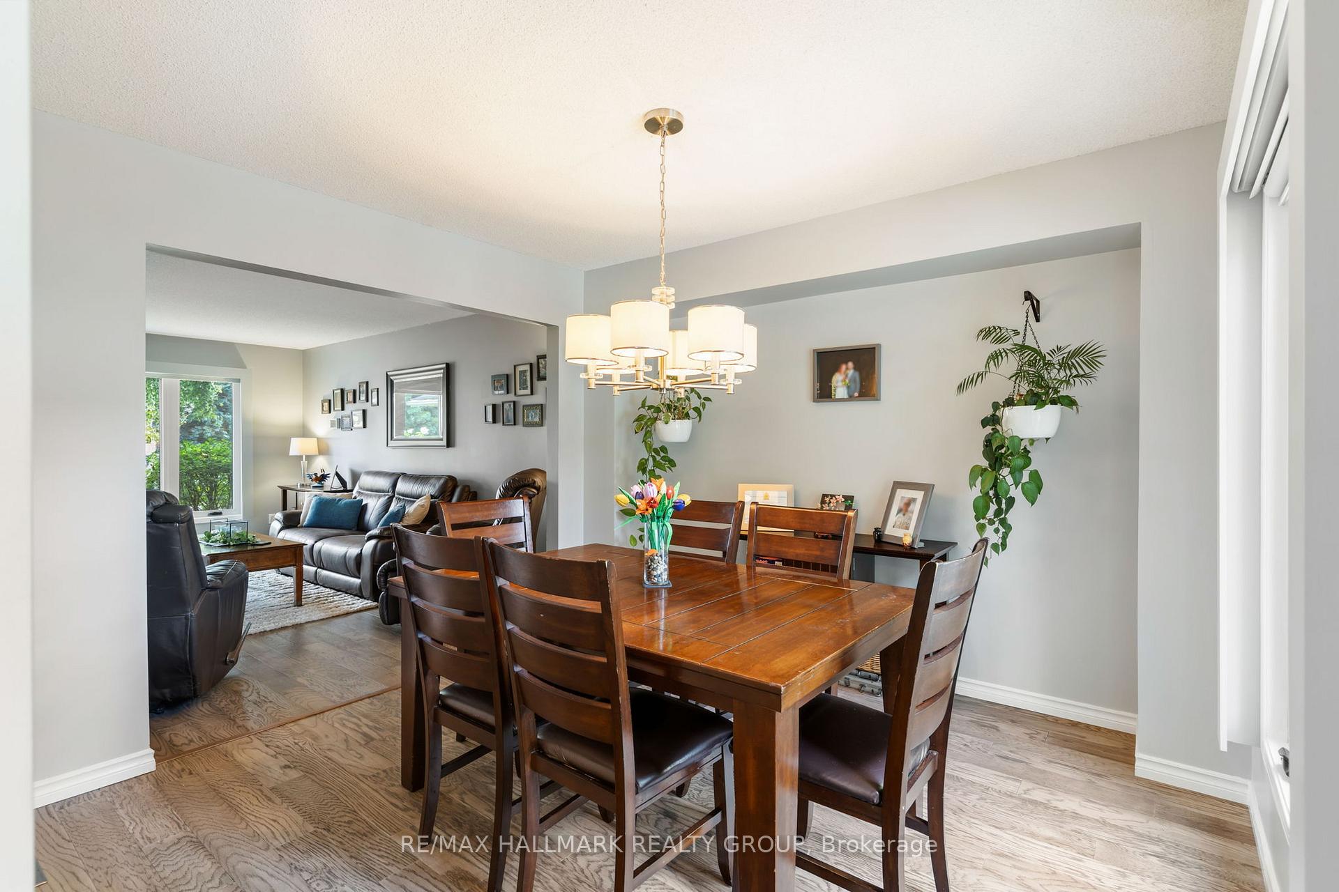 Photo 8 of 222 Colonel Douglas Crescent, Brockville, Brockville — HOMEH