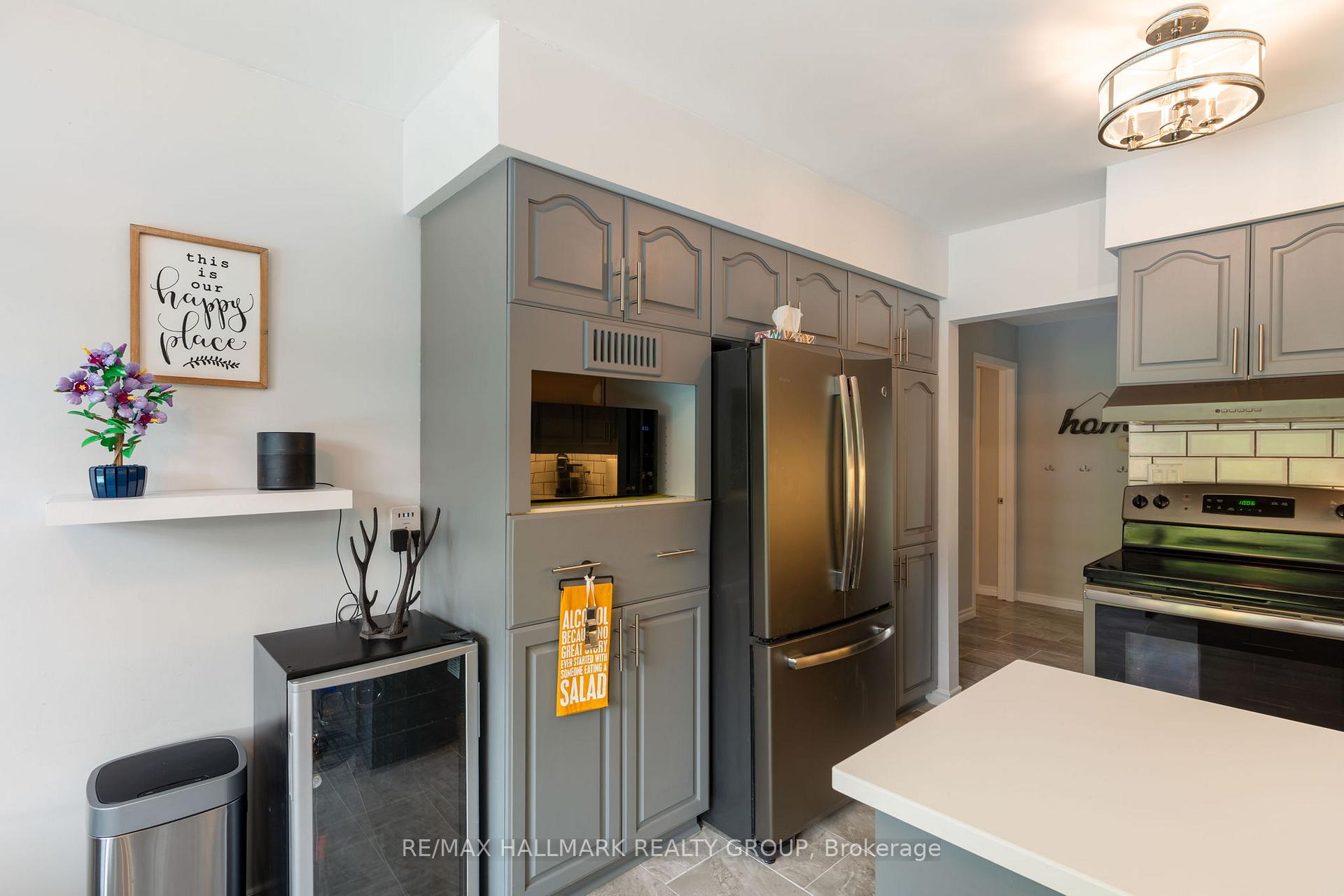 Photo 14 of 222 Colonel Douglas Crescent, Brockville, Brockville — HOMEH