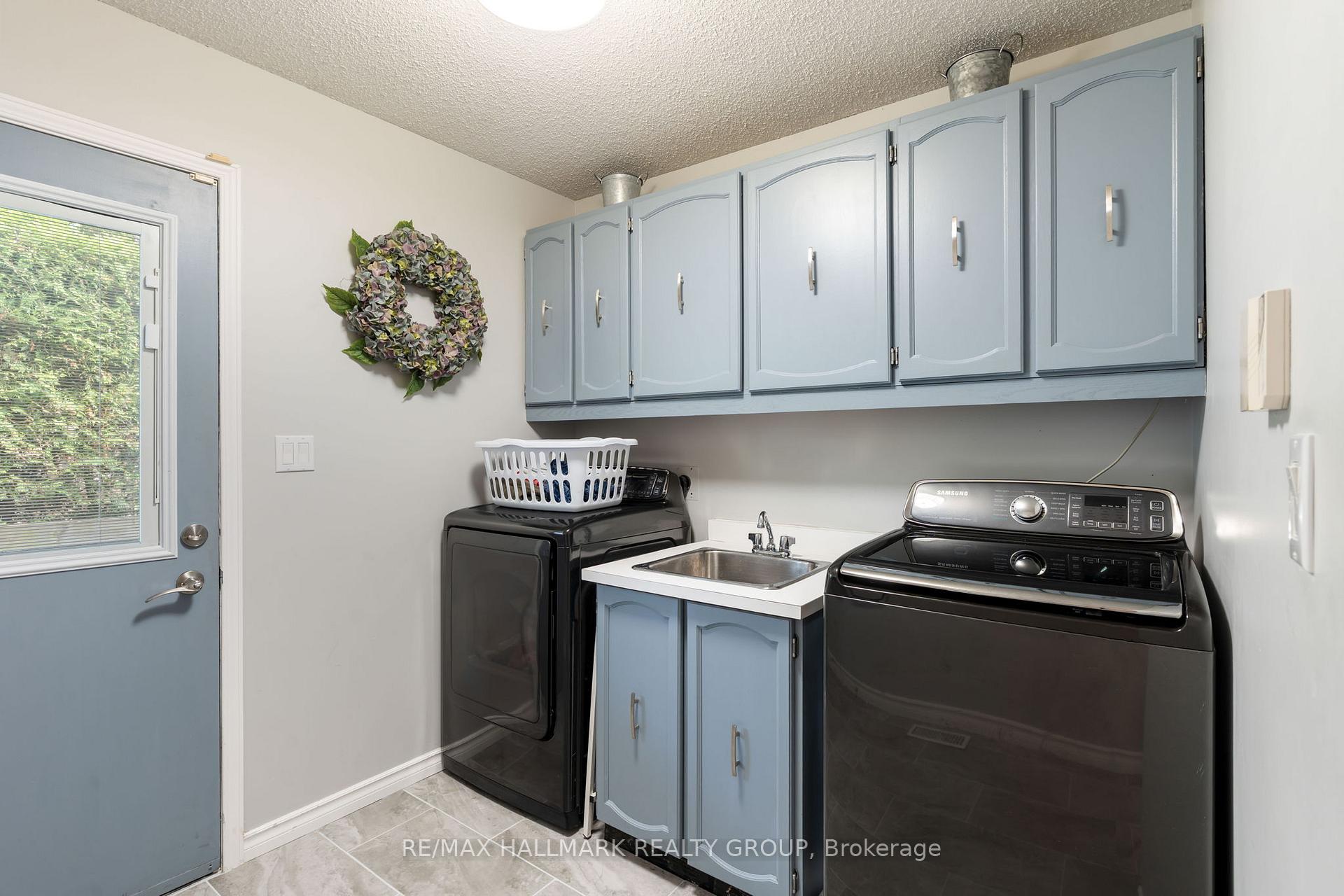 Photo 15 of 222 Colonel Douglas Crescent, Brockville, Brockville — HOMEH