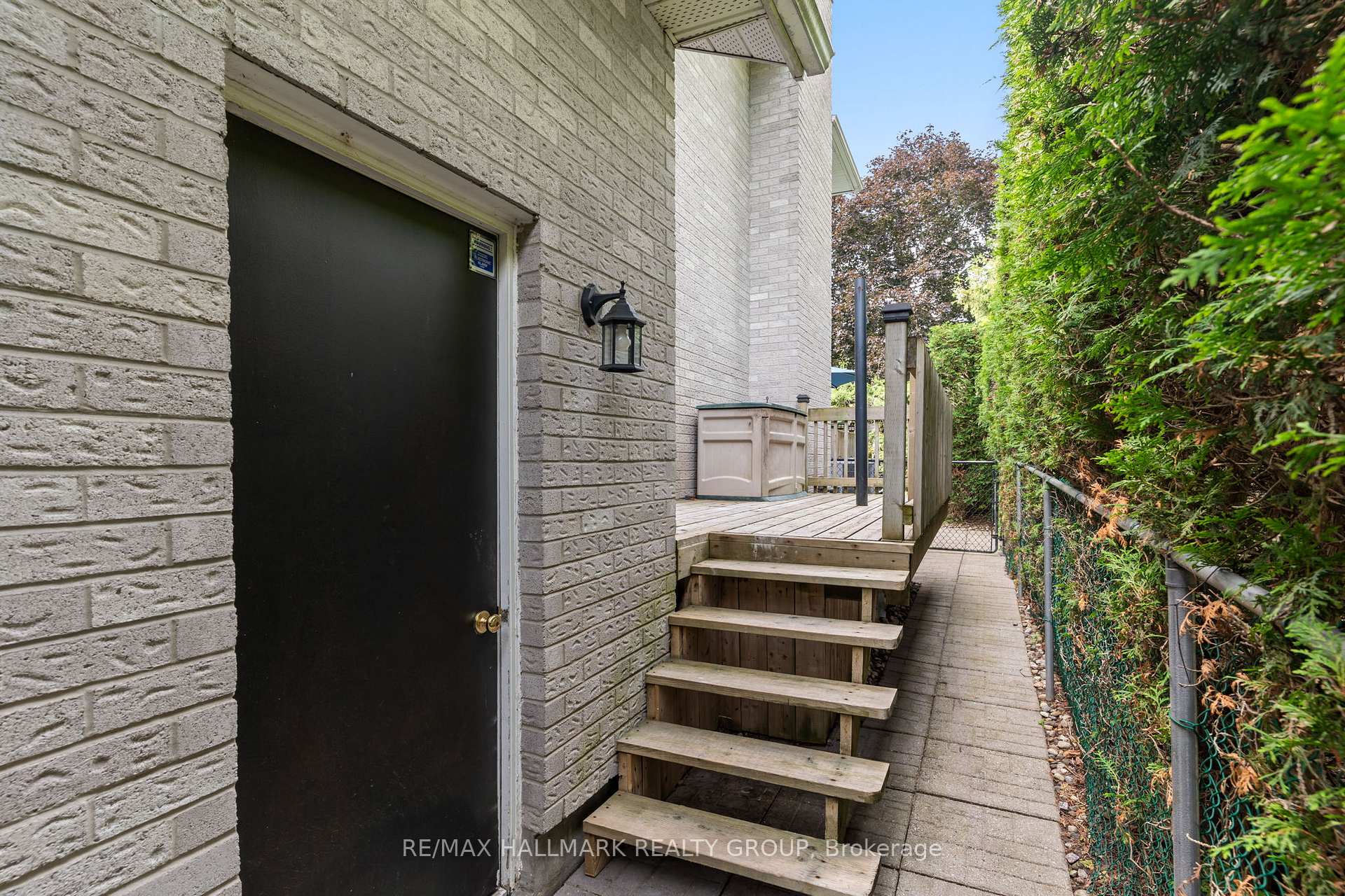 Photo 49 of 222 Colonel Douglas Crescent, Brockville, Brockville — HOMEH