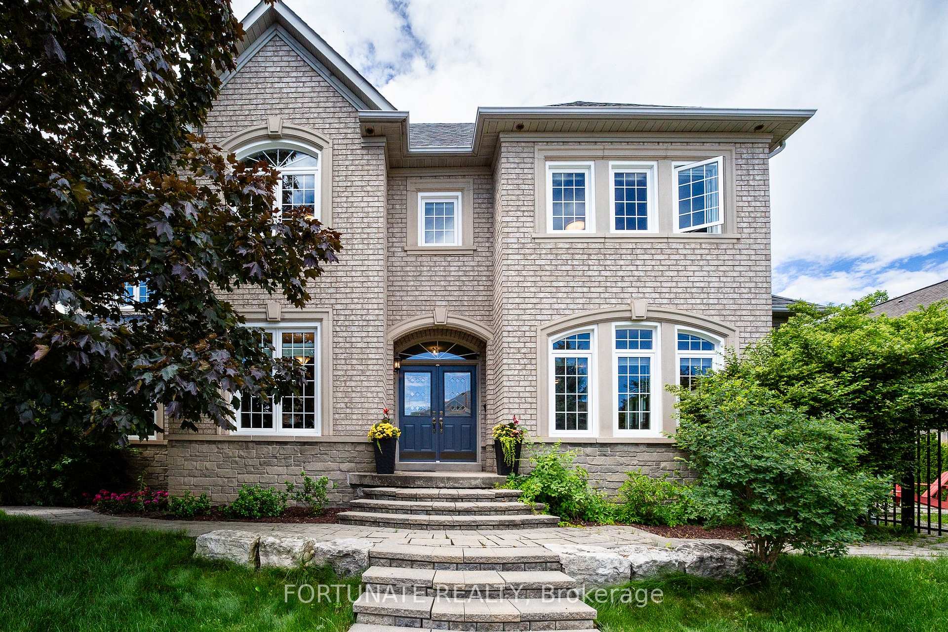 Photo 3 of 2071 Pinevalley Crescent, Oakville, Joshua Creek — HOMEH
