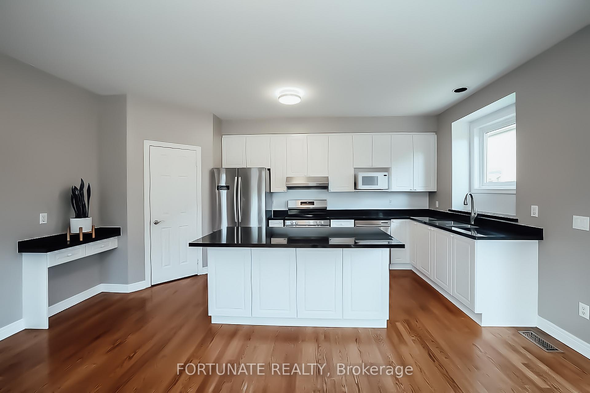 Photo 7 of 2071 Pinevalley Crescent, Oakville, Joshua Creek — HOMEH