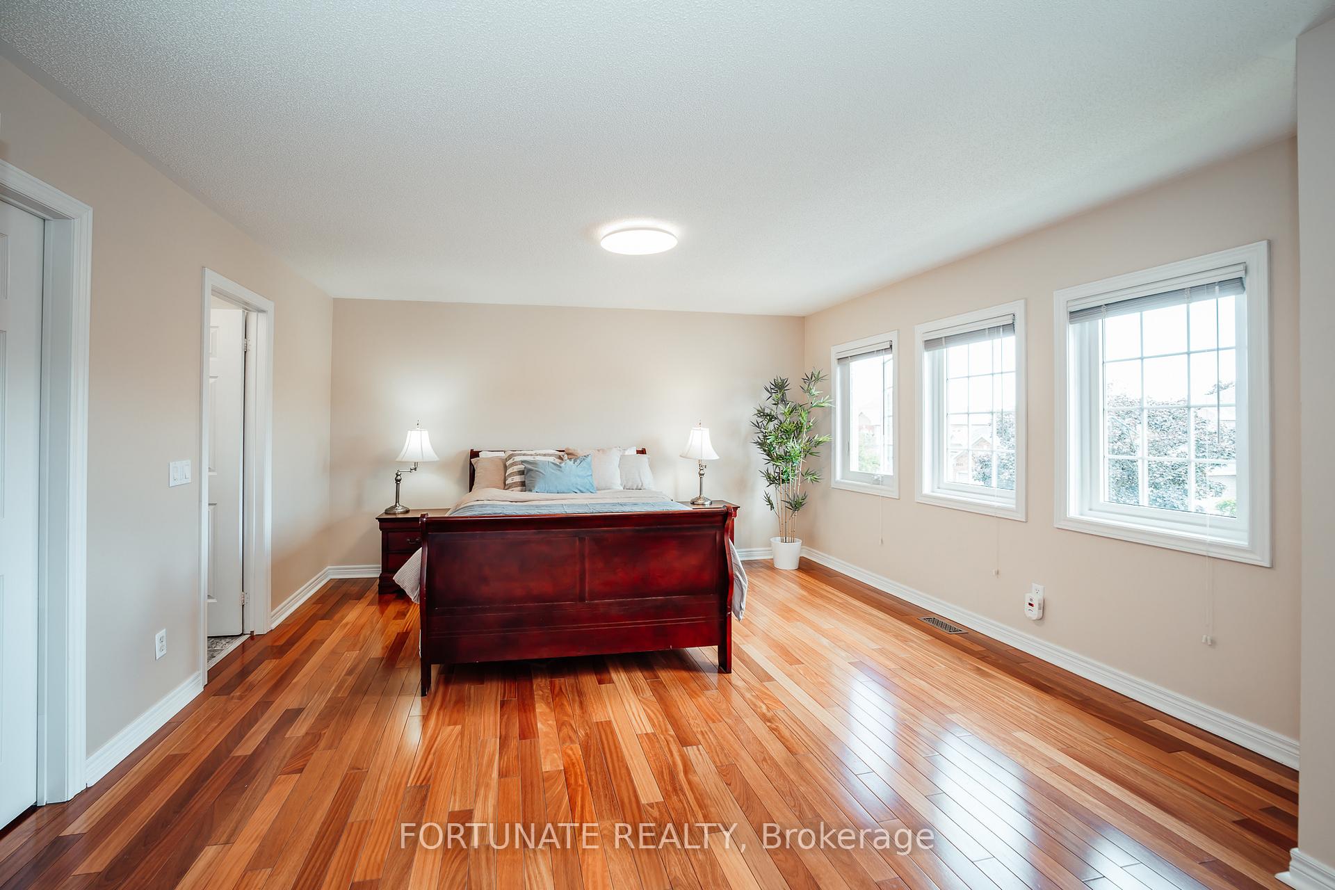 Photo 13 of 2071 Pinevalley Crescent, Oakville, Joshua Creek — HOMEH