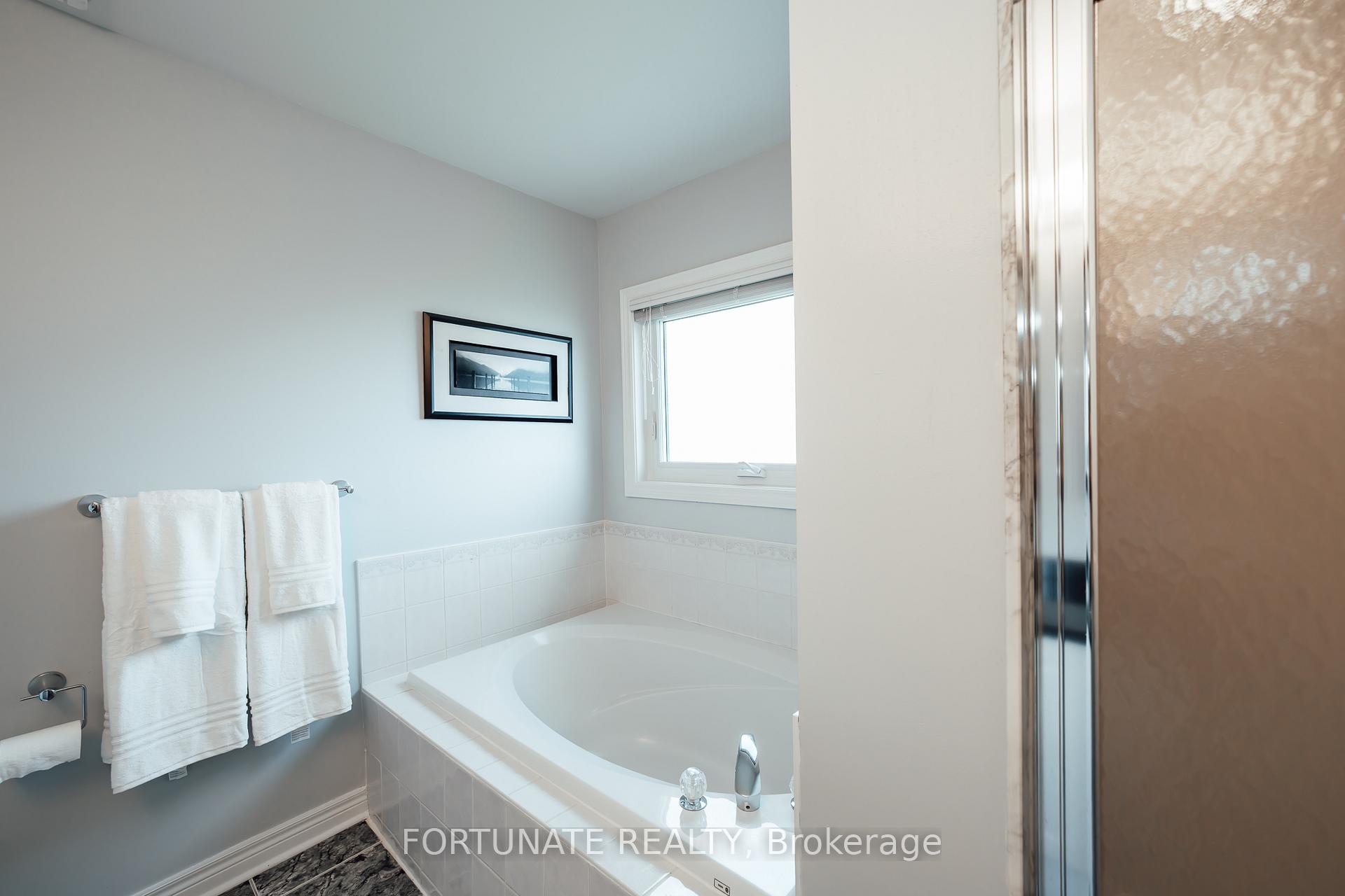 Photo 15 of 2071 Pinevalley Crescent, Oakville, Joshua Creek — HOMEH