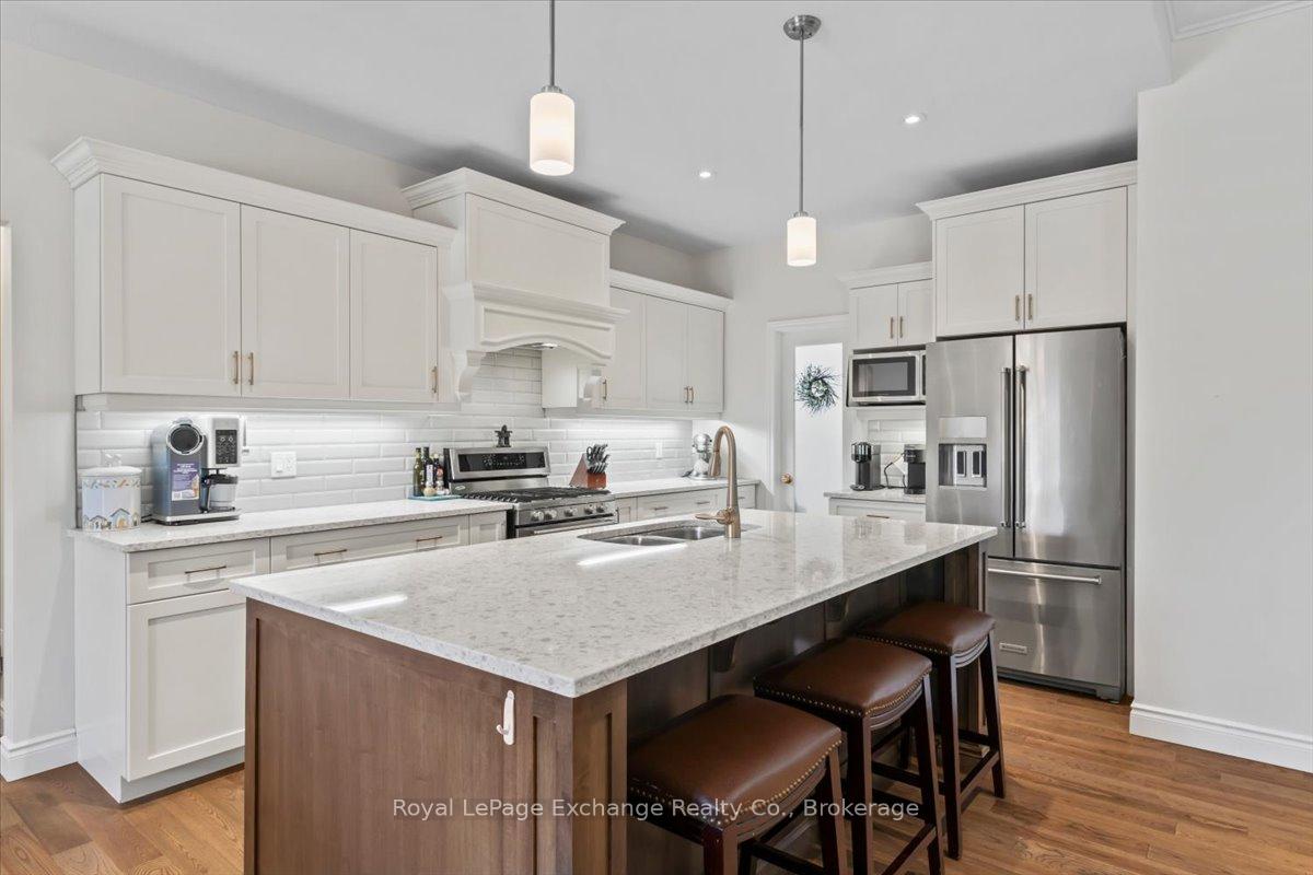 Photo 8 of 429 Mccullough Crescent, Kincardine — HOMEH
