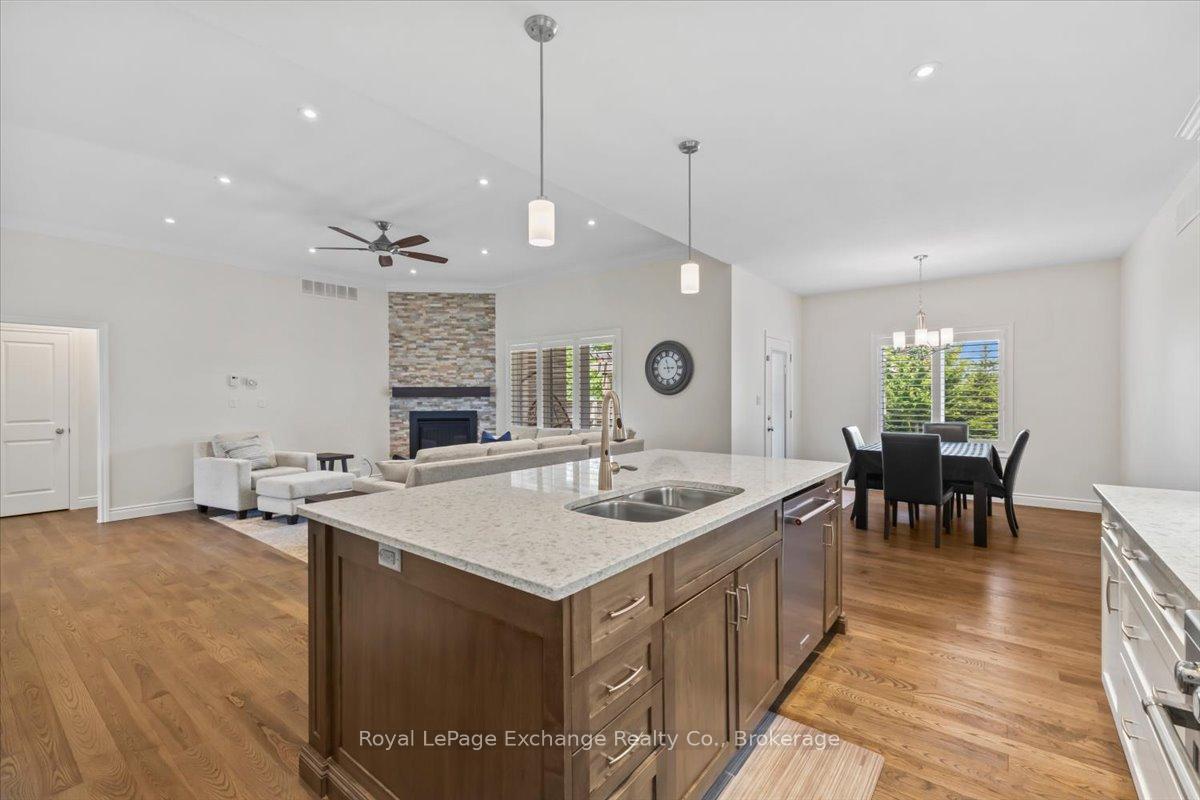 Photo 10 of 429 Mccullough Crescent, Kincardine — HOMEH