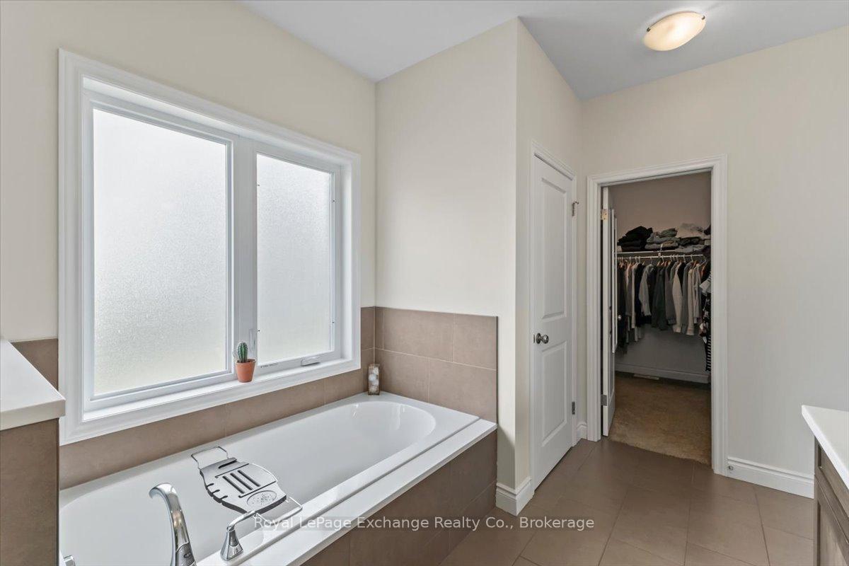 Photo 15 of 429 Mccullough Crescent, Kincardine — HOMEH