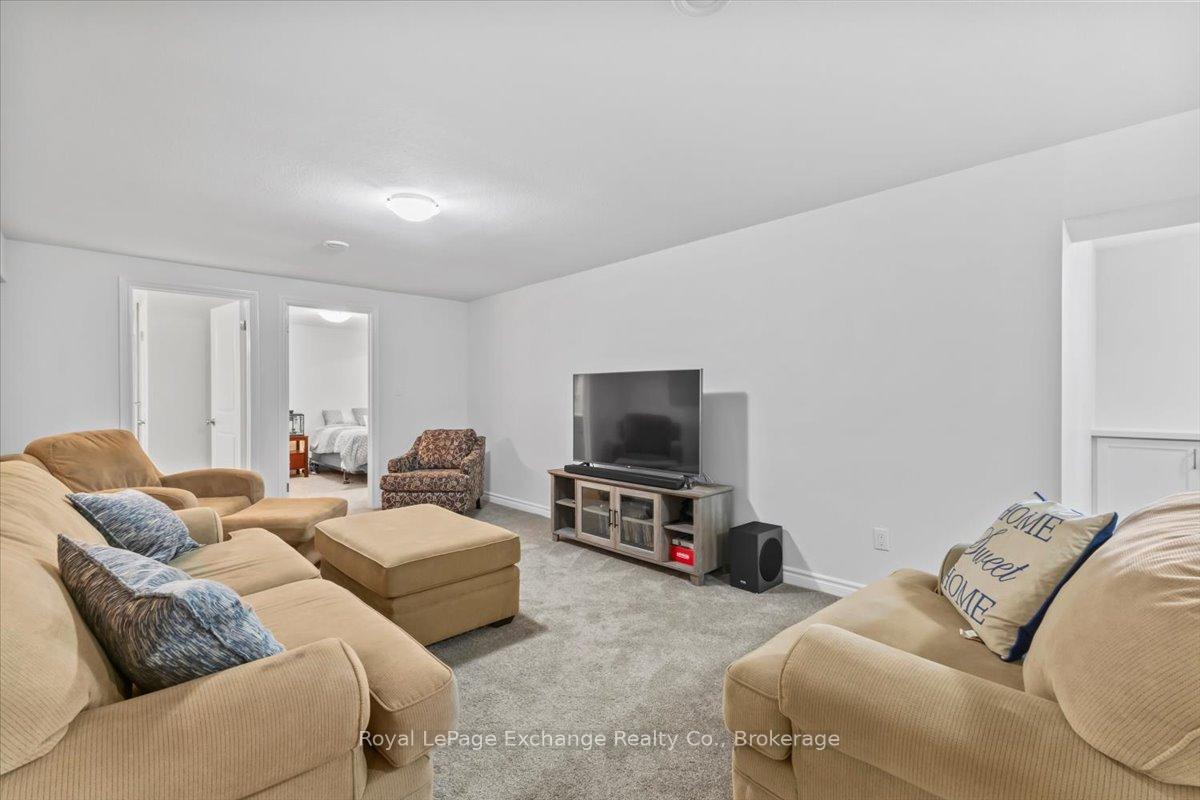 Photo 22 of 429 Mccullough Crescent, Kincardine — HOMEH