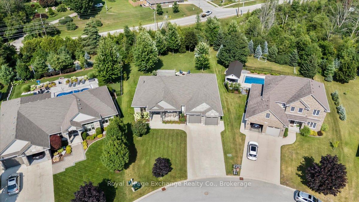 Photo 30 of 429 Mccullough Crescent, Kincardine — HOMEH