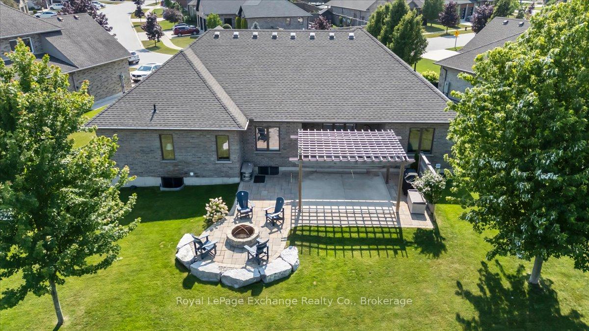 Photo 31 of 429 Mccullough Crescent, Kincardine — HOMEH