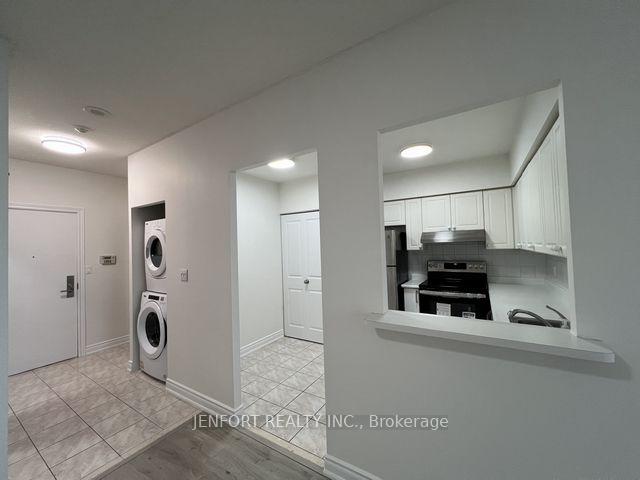 Photo 4 of Unit Ph3, 88 Grandview Way SE, North York, Willowdale East — HOMEH