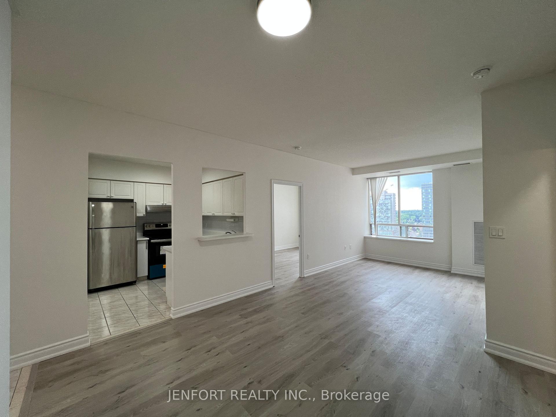 Photo 5 of Unit Ph3, 88 Grandview Way SE, North York, Willowdale East — HOMEH