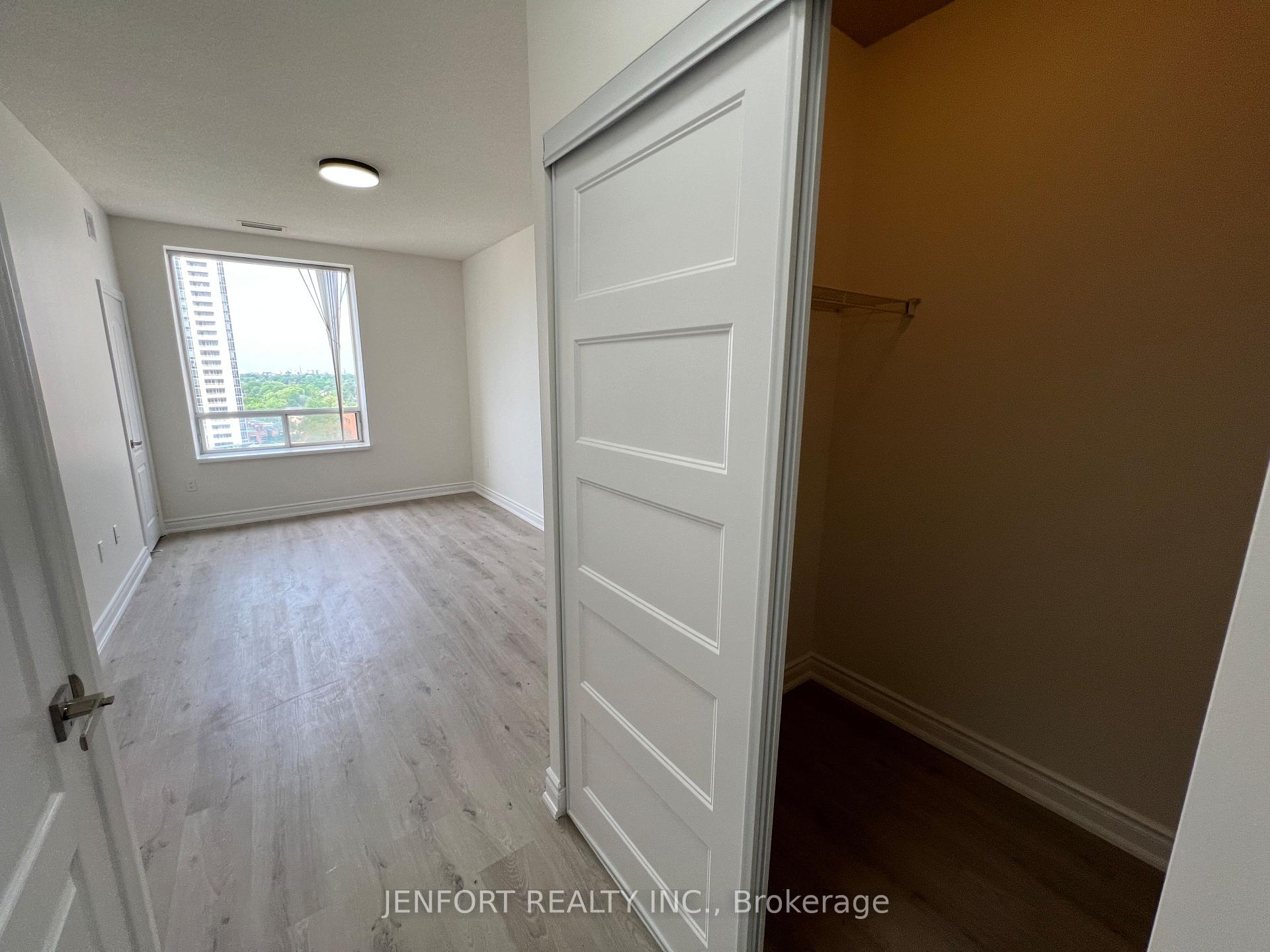 Photo 8 of Unit Ph3, 88 Grandview Way SE, North York, Willowdale East — HOMEH