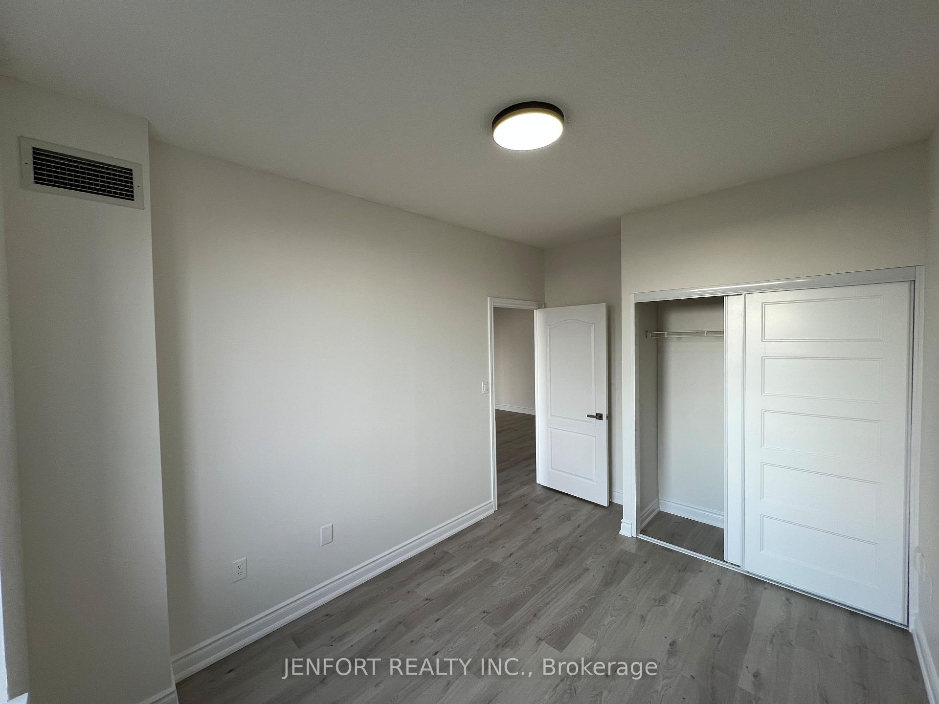 Photo 11 of Unit Ph3, 88 Grandview Way SE, North York, Willowdale East — HOMEH