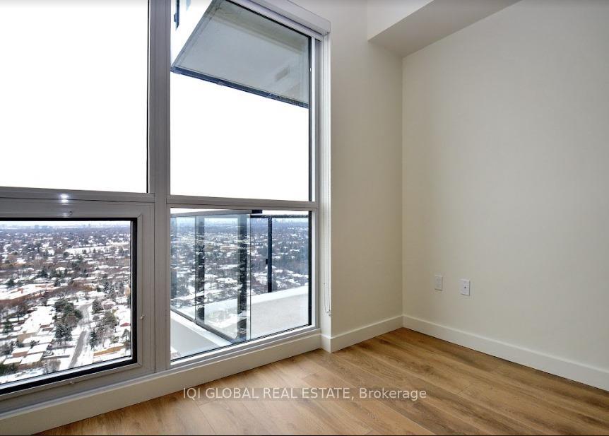 Photo 6 of Unit 3702, 95 Mcmahon Drive, North York, Bayview Village — HOMEH