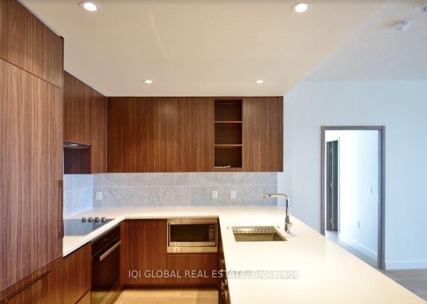 Photo 14 of Unit 3702, 95 Mcmahon Drive, North York, Bayview Village — HOMEH