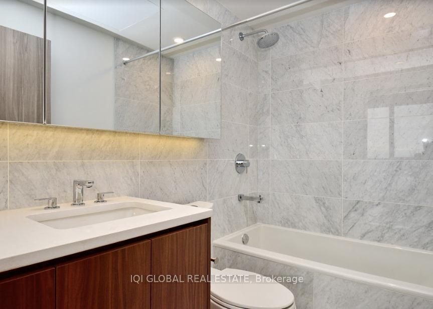 Photo 19 of Unit 3702, 95 Mcmahon Drive, North York, Bayview Village — HOMEH