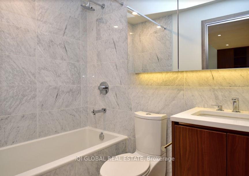 Photo 21 of Unit 3702, 95 Mcmahon Drive, North York, Bayview Village — HOMEH