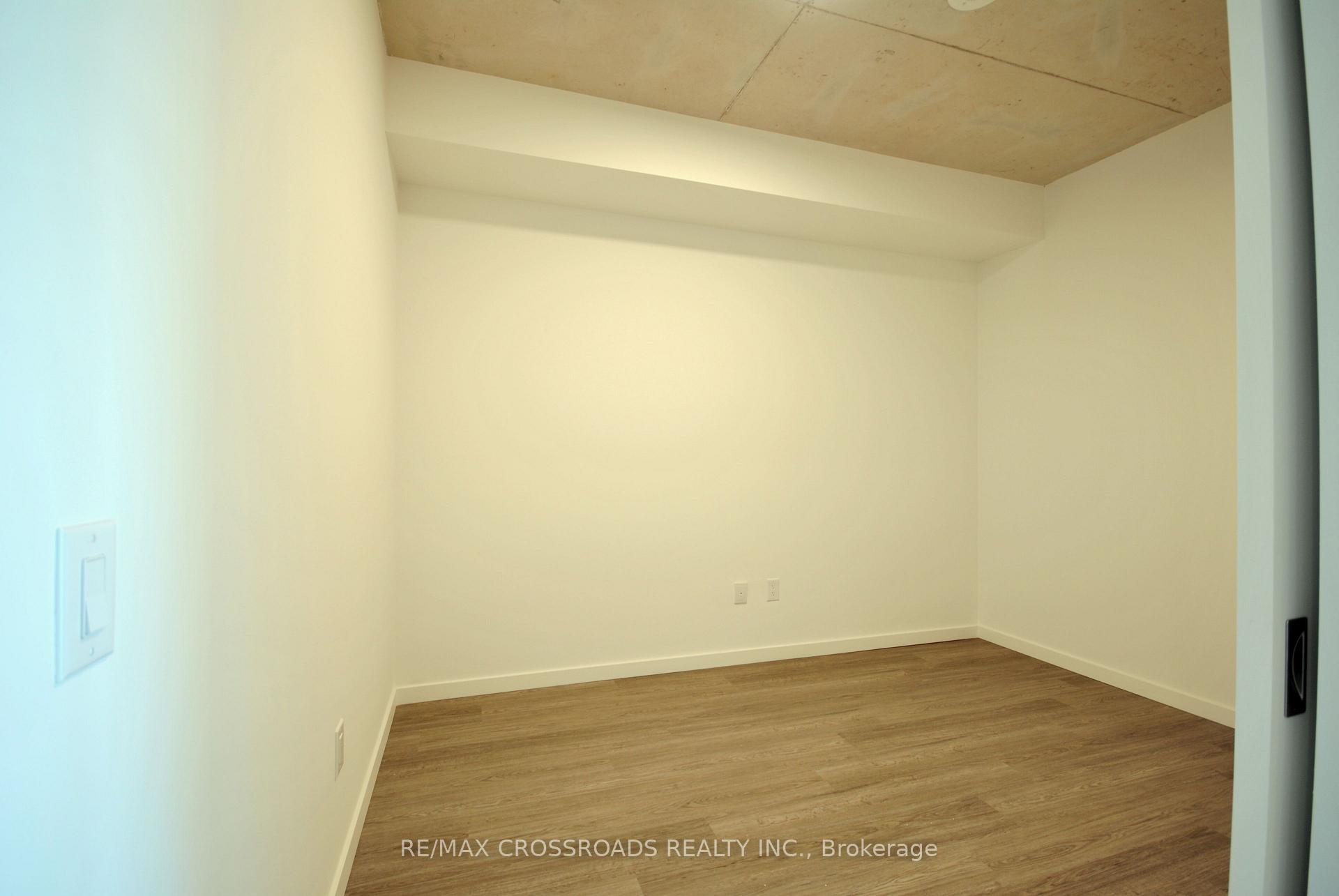Photo 6 of 689 The Queensway Drive, Etobicoke, Stonegate-Queensway — HOMEH