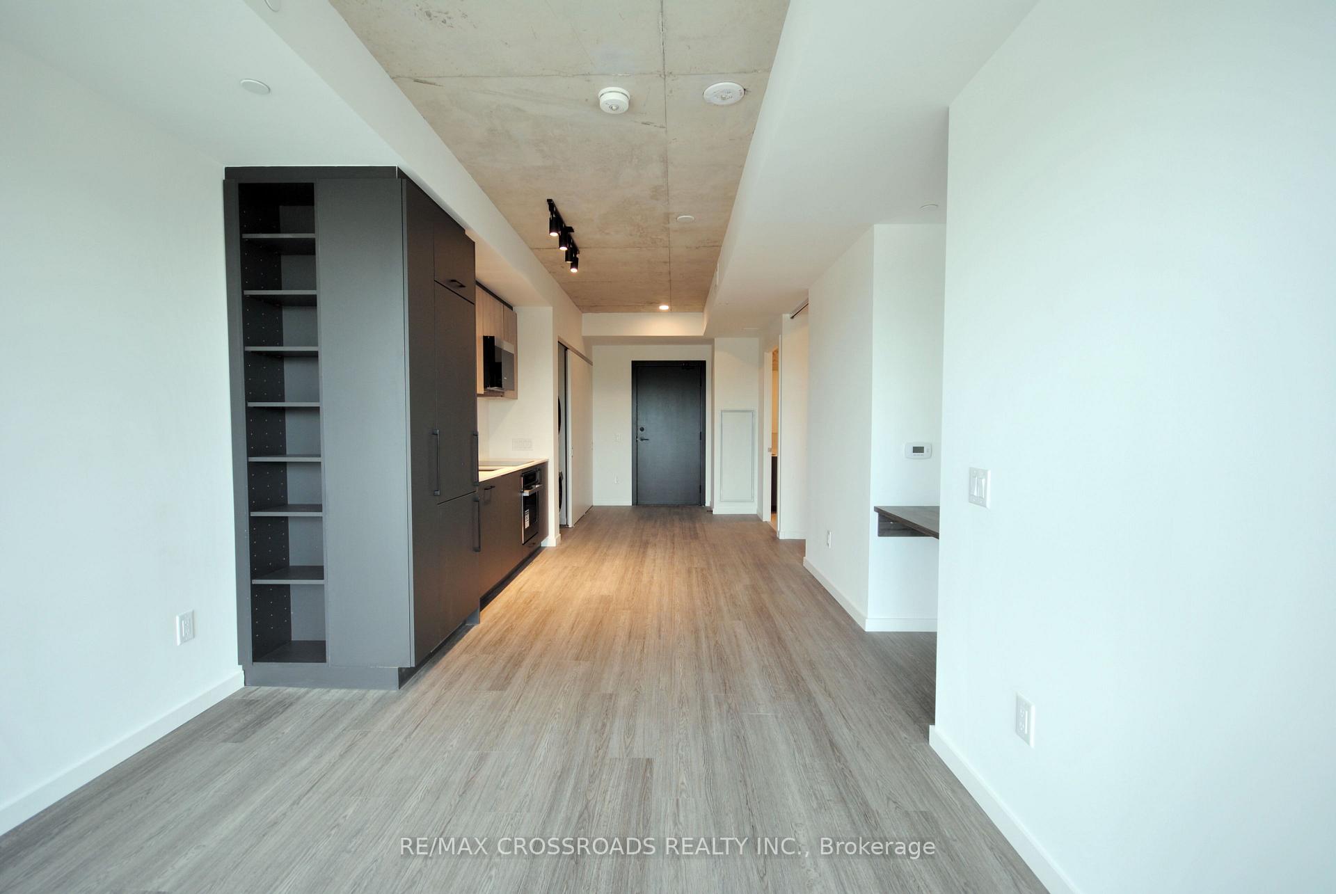 Photo 8 of 689 The Queensway Drive, Etobicoke, Stonegate-Queensway — HOMEH