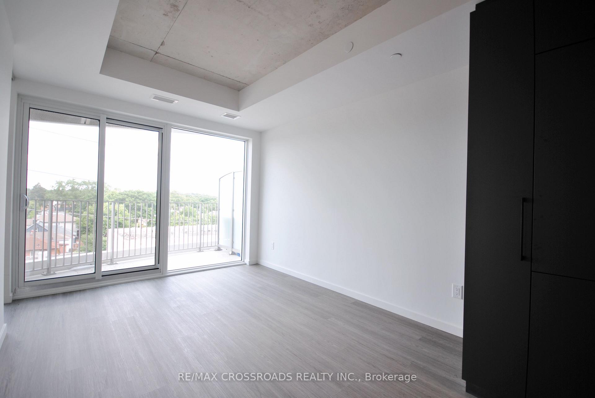Photo 11 of 689 The Queensway Drive, Etobicoke, Stonegate-Queensway — HOMEH