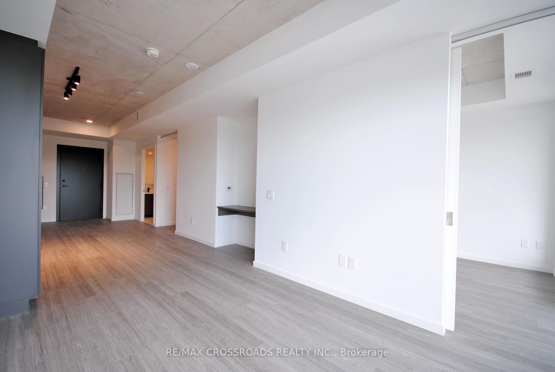 Photo 12 of 689 The Queensway Drive, Etobicoke, Stonegate-Queensway — HOMEH
